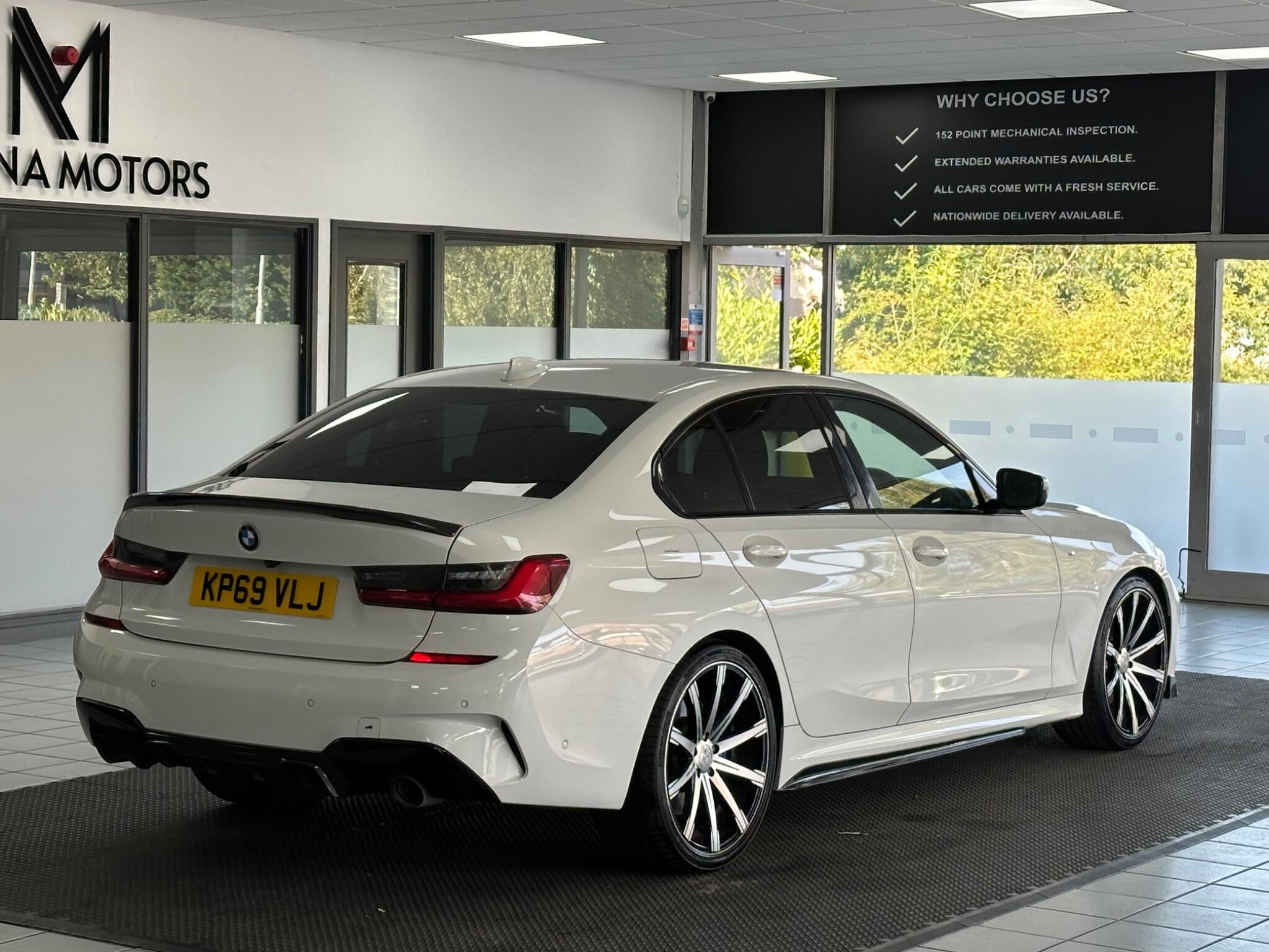 BMW 3 Series view 13