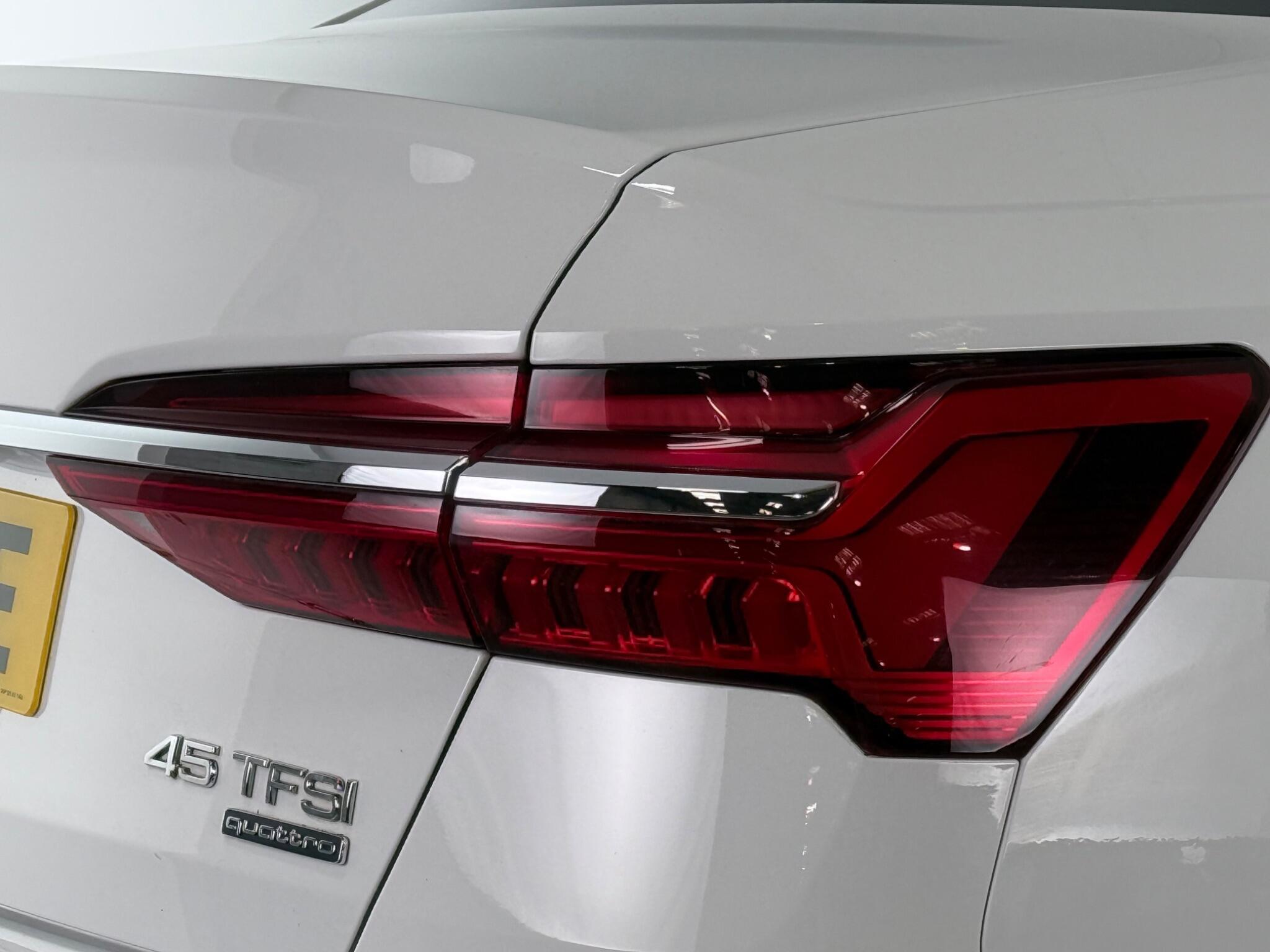 Audi A6 view 10