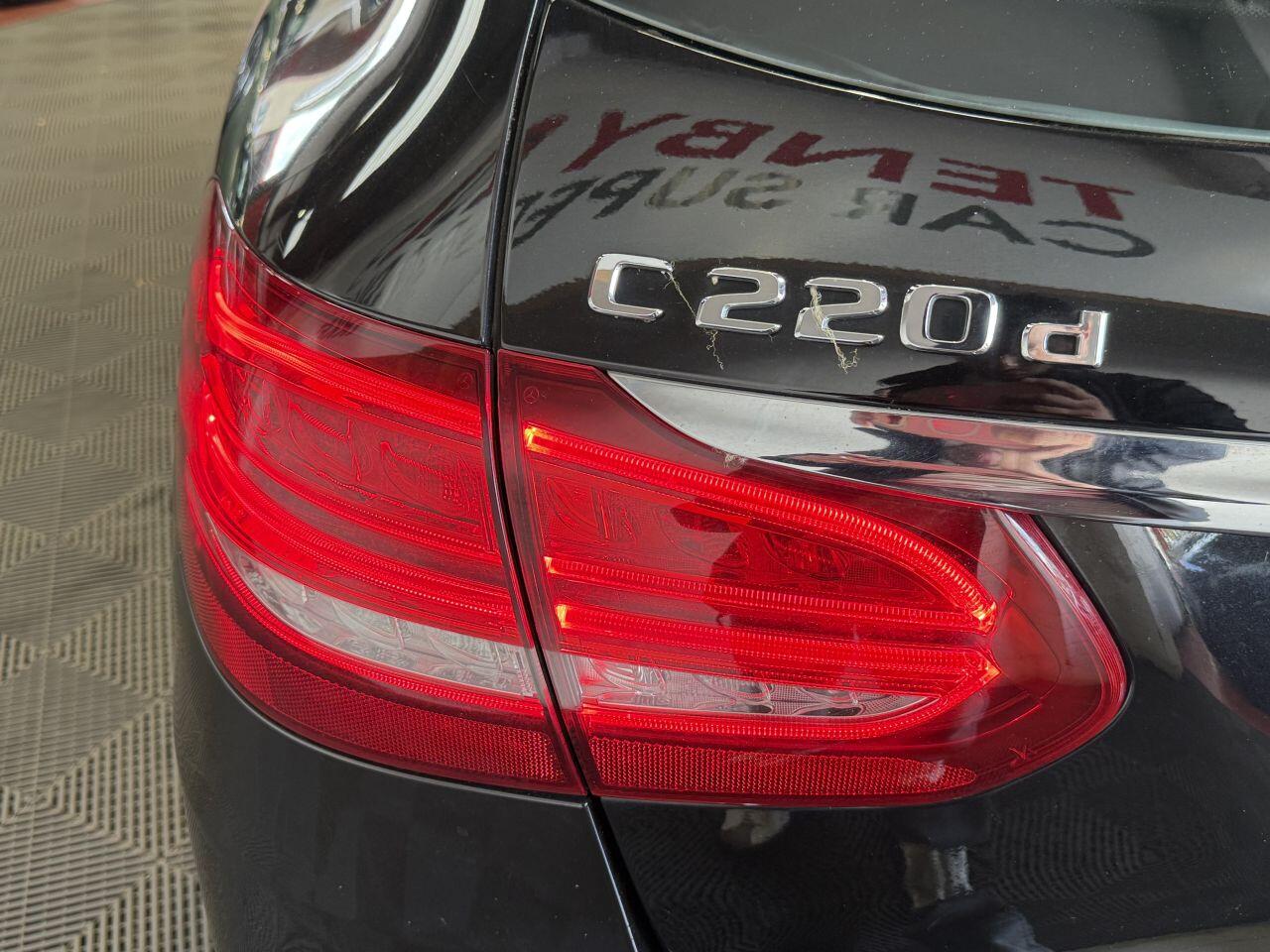Mercedes-Benz C-Class view 28