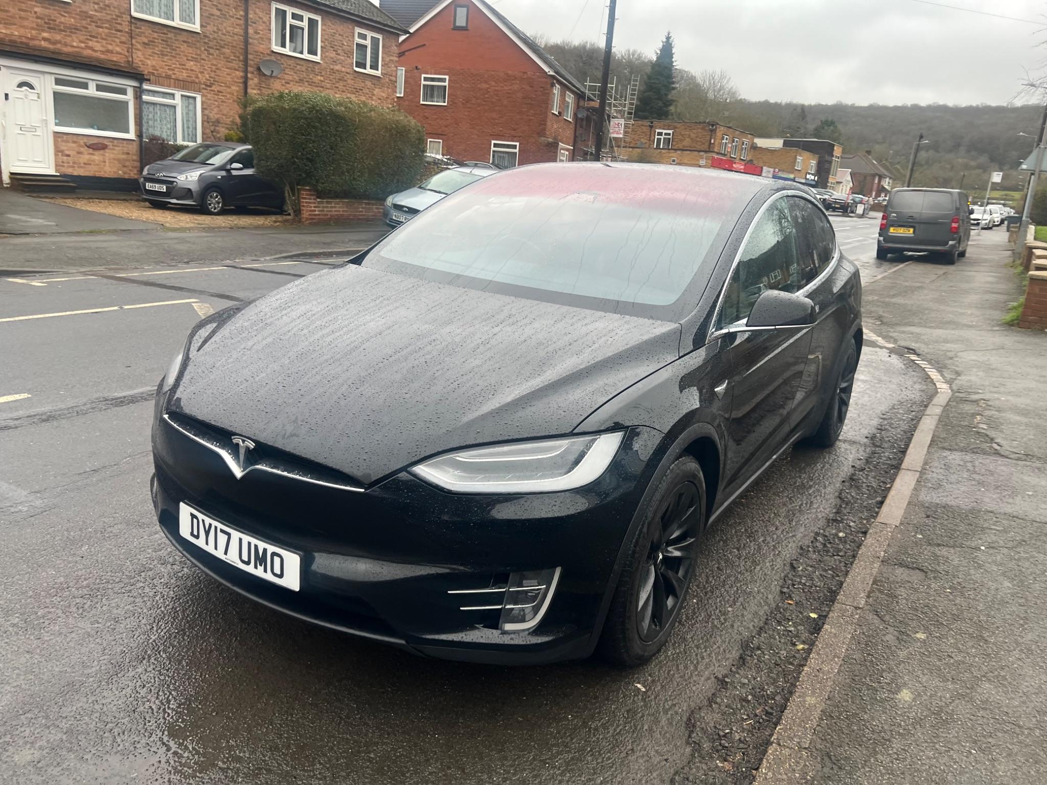 2017 Tesla Model X image 8