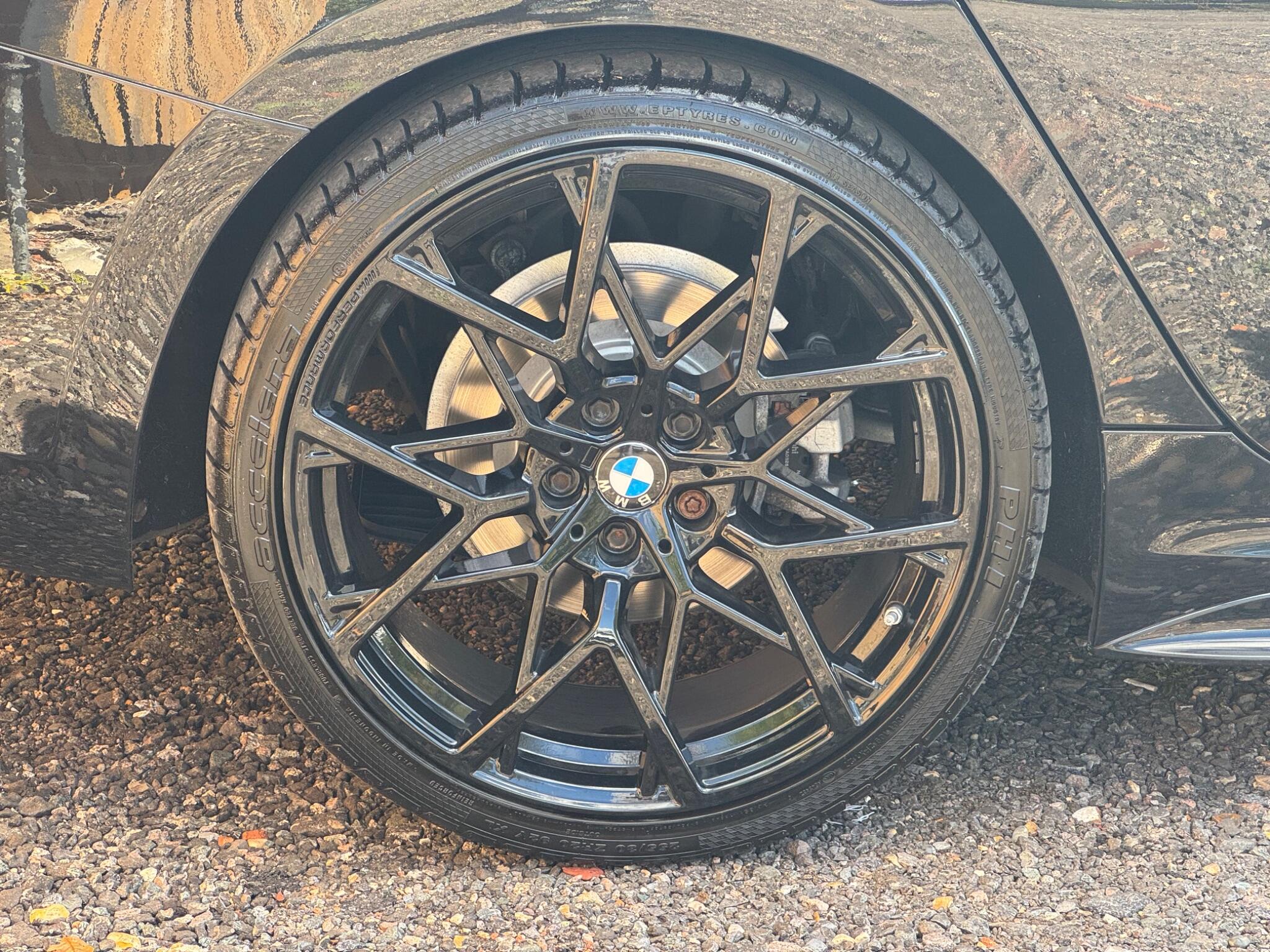 BMW 3 Series view 38