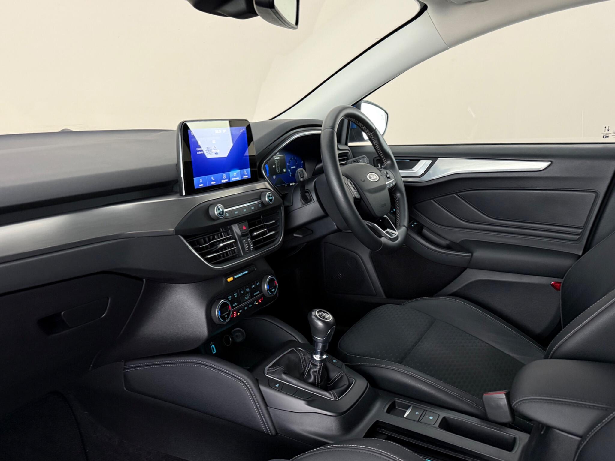 Ford Focus view 4