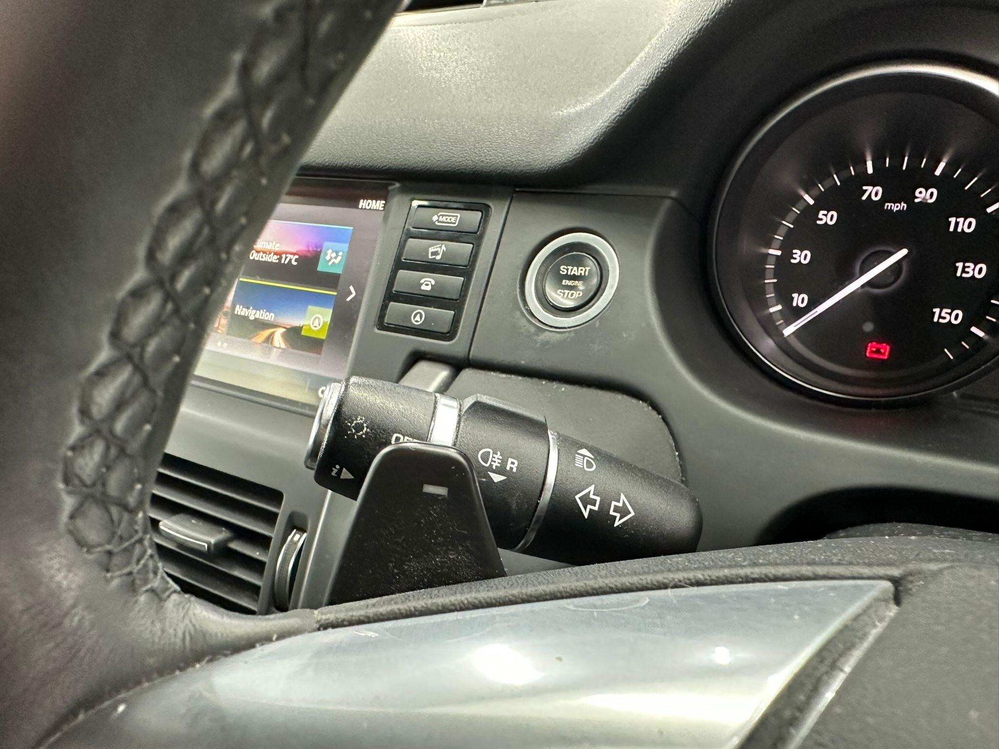 Land Rover Discovery Sport view 42
