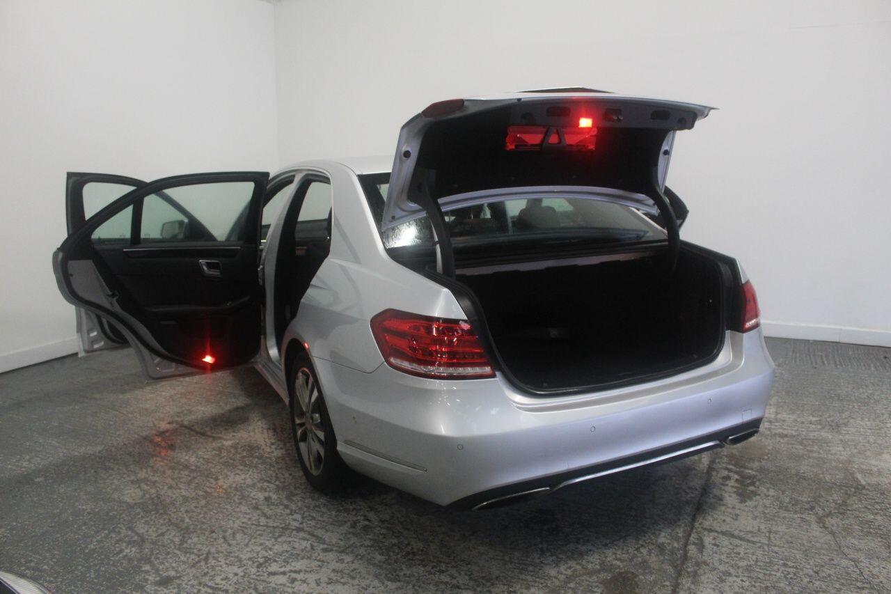Mercedes-Benz E-Class view 21