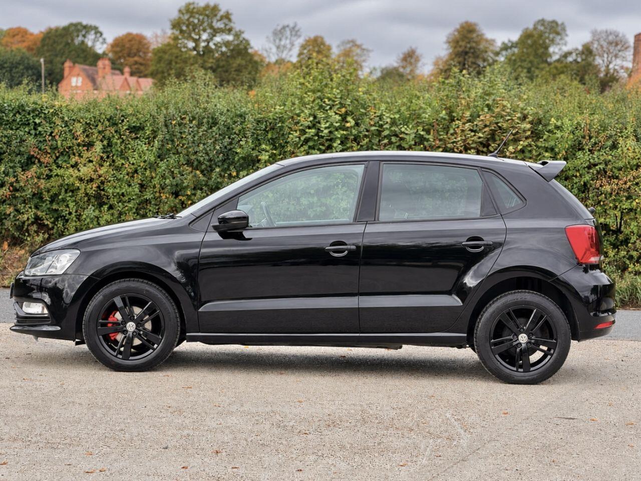 Volkswagen Polo view 9