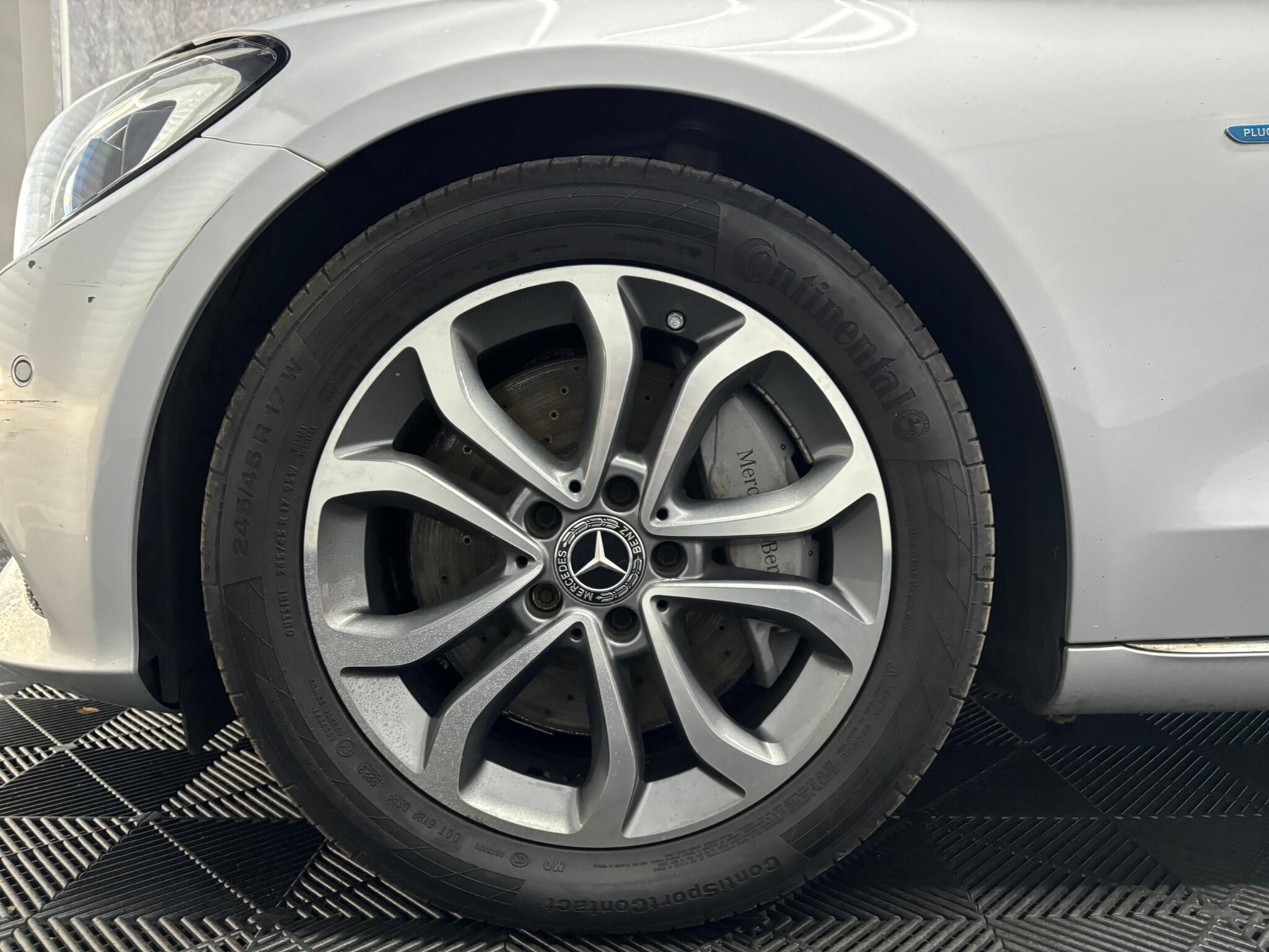 Mercedes-Benz C Class view 31