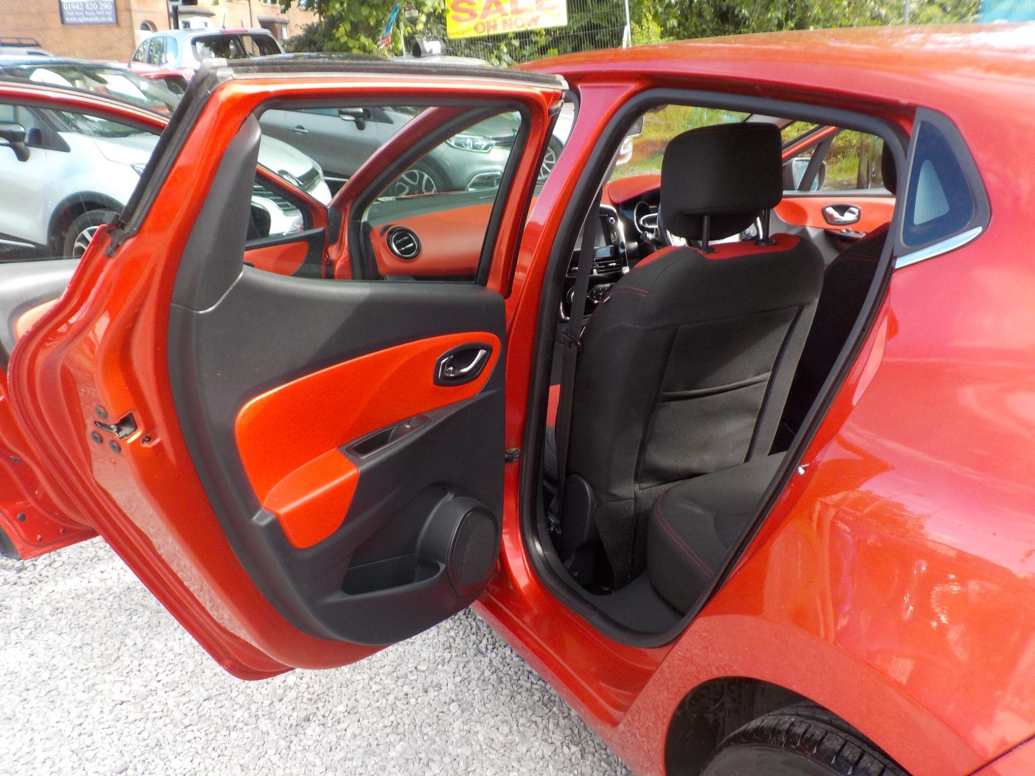 Renault Clio 1.5 dCi Dynamique S MediaNav Euro 5 (s/s) 5dr
