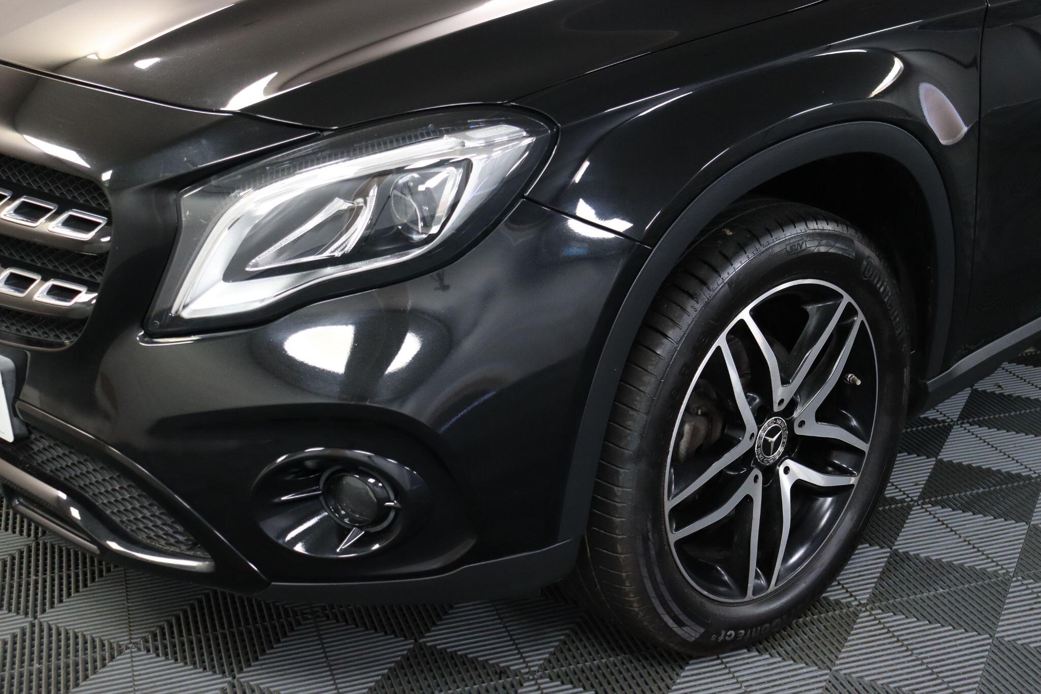 Mercedes-Benz Gla view 31