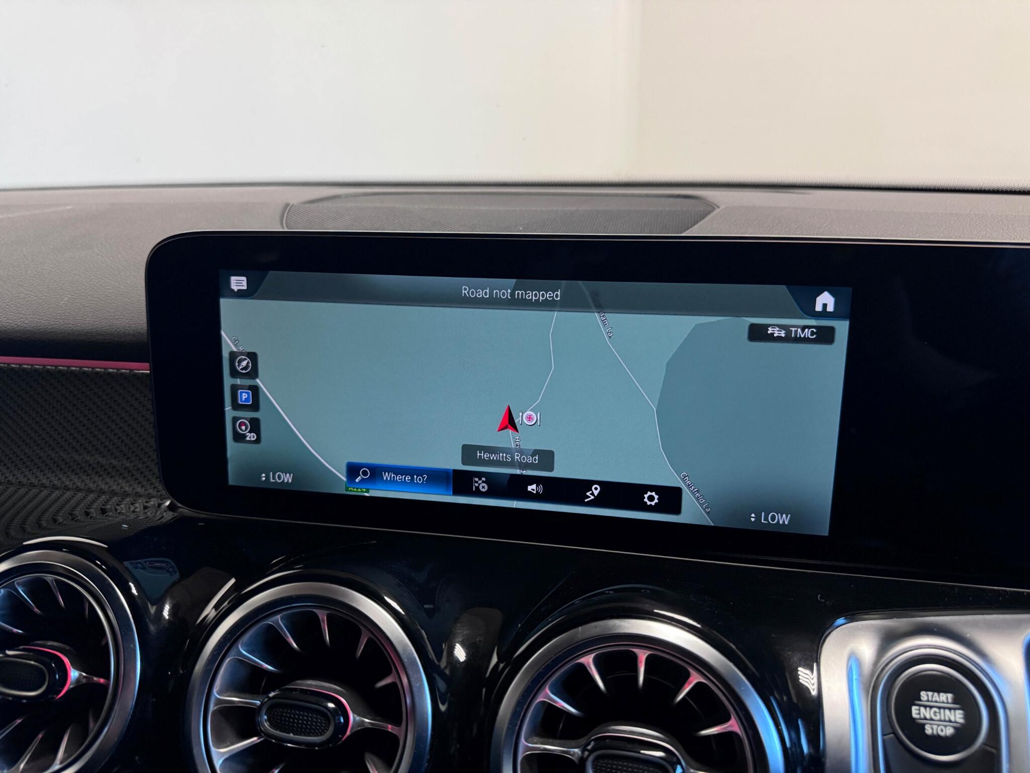 Mercedes-Benz GLB view 12