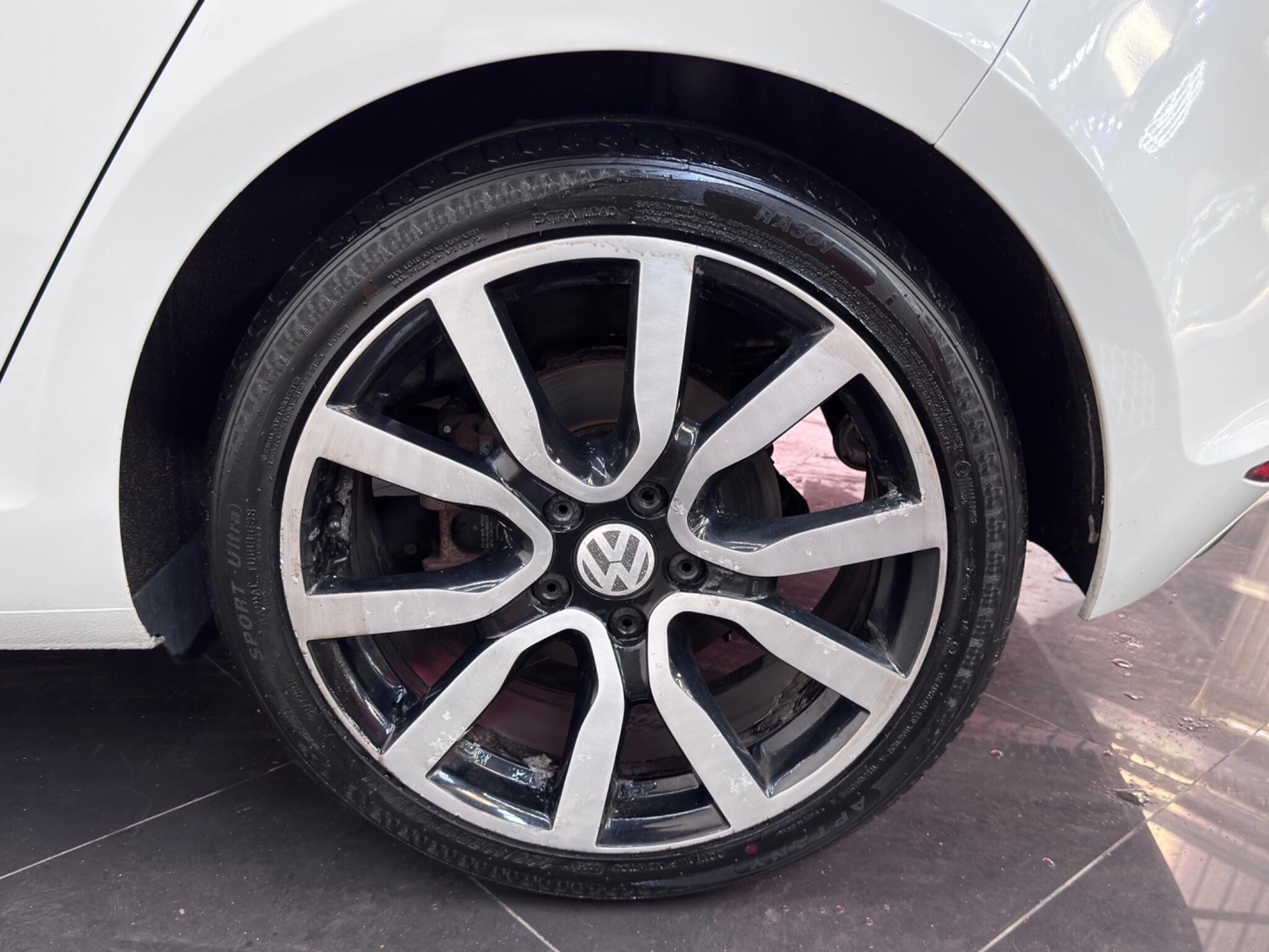 Volkswagen Golf view 66