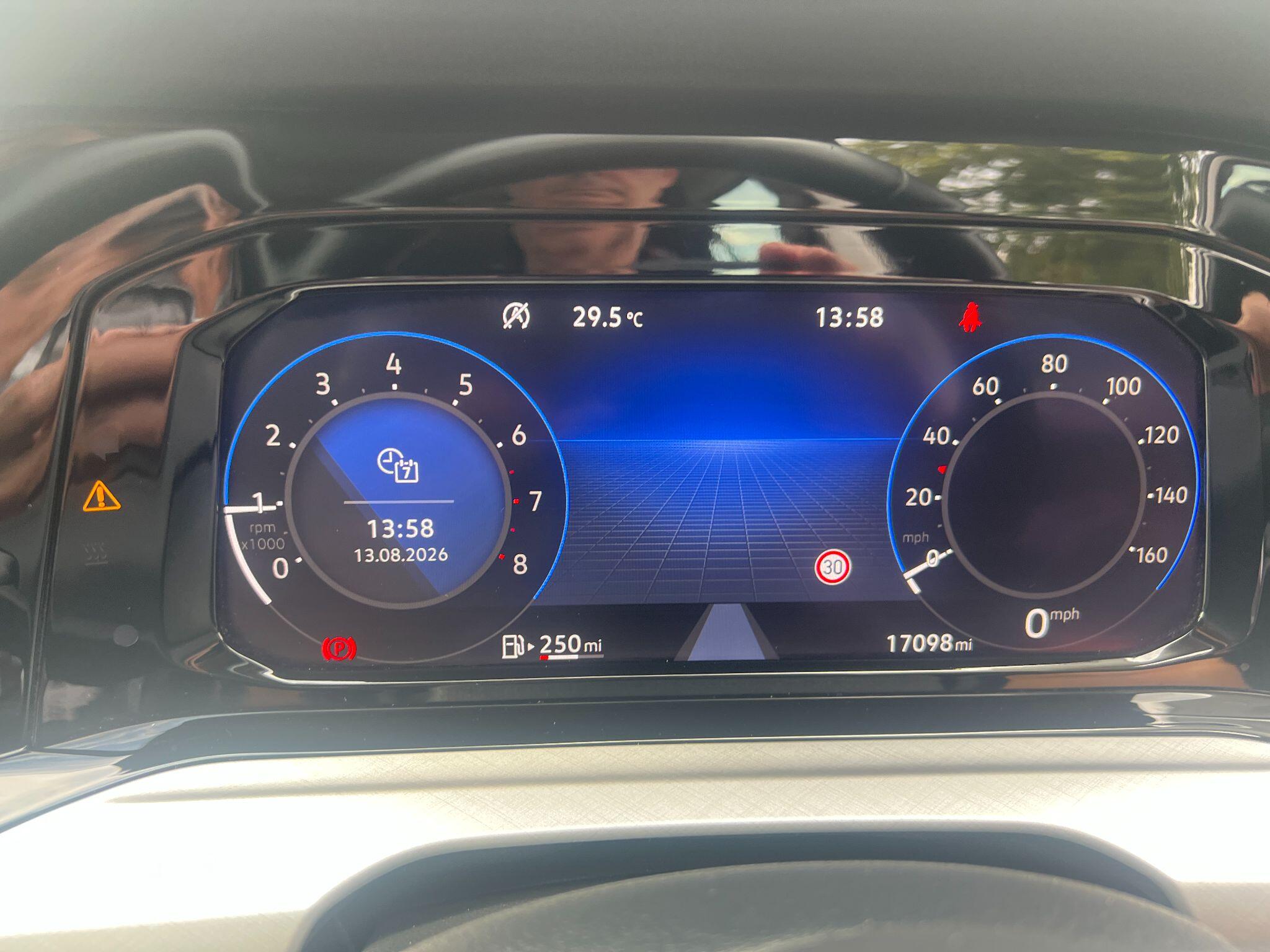 Volkswagen Golf view 29