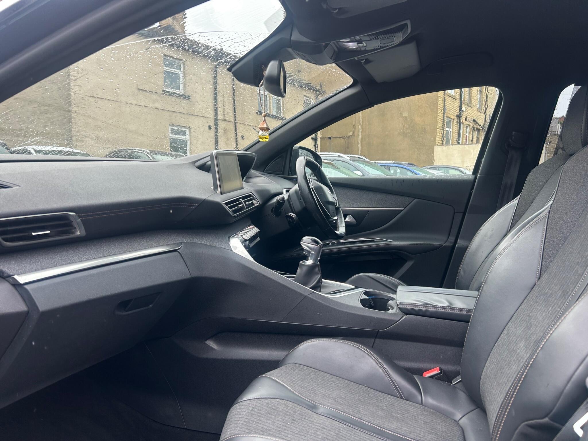 Peugeot 5008 view 20