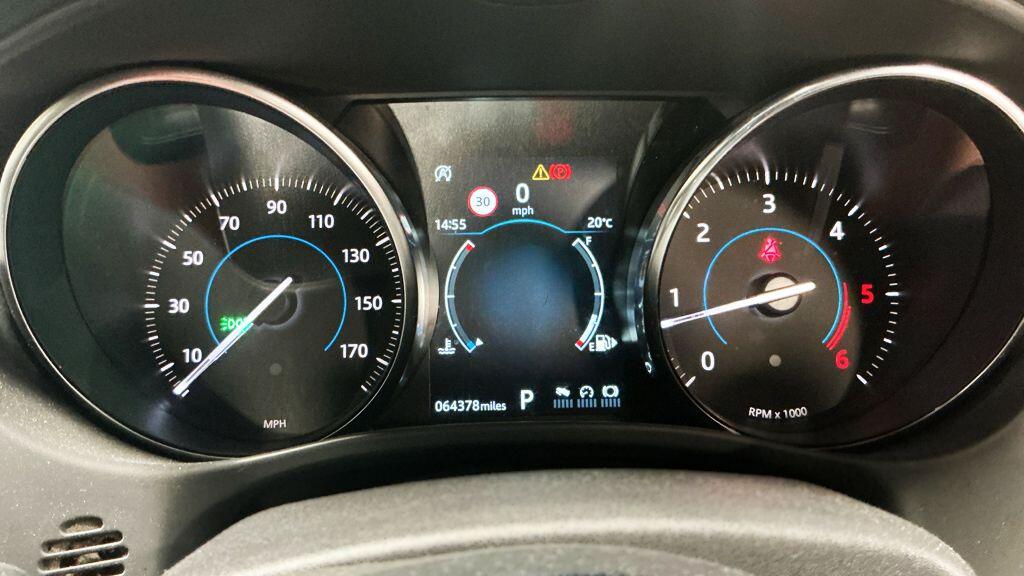 Jaguar XE view 10