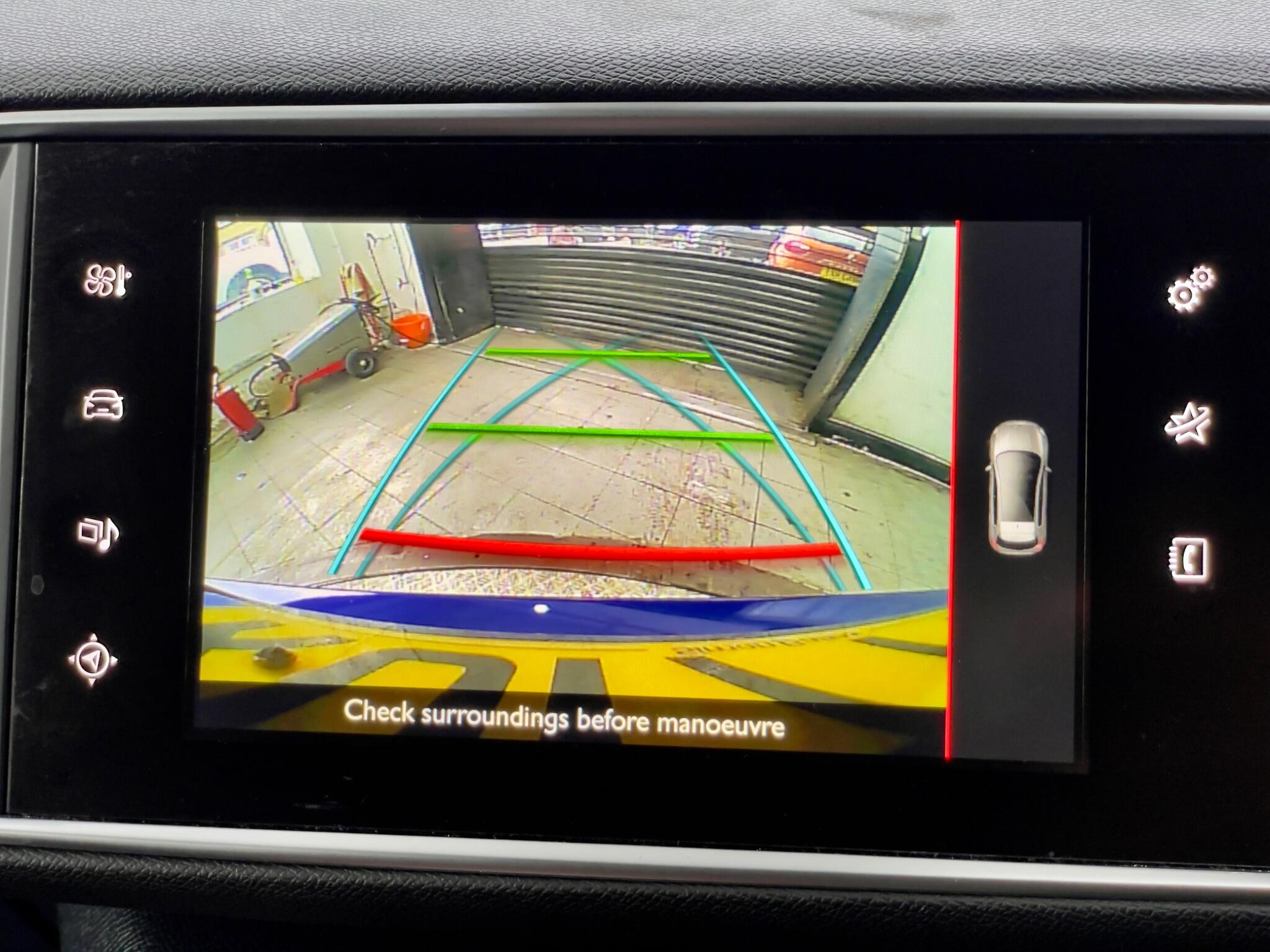 Peugeot 308 view 11