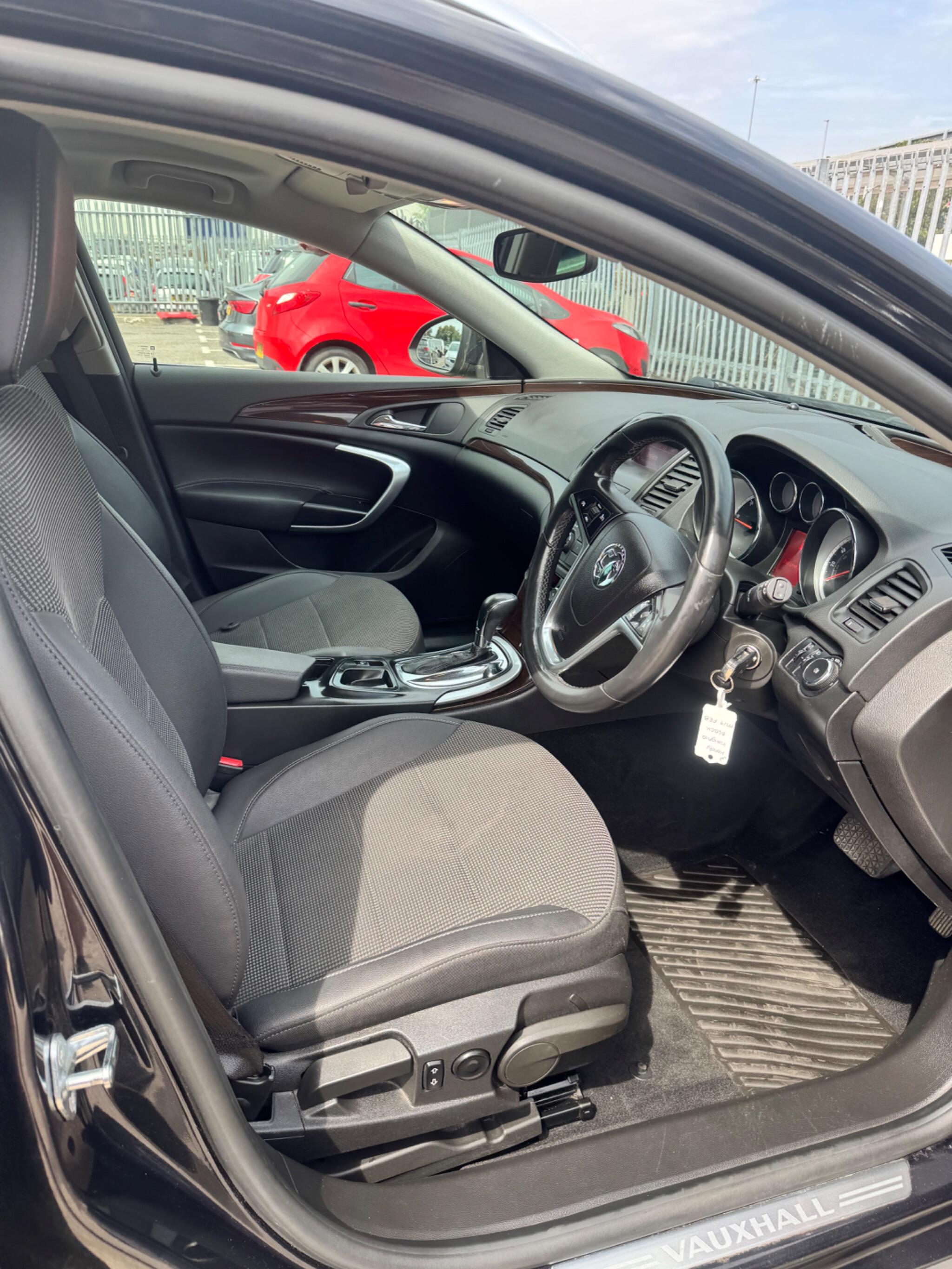 Vauxhall Insignia view 29