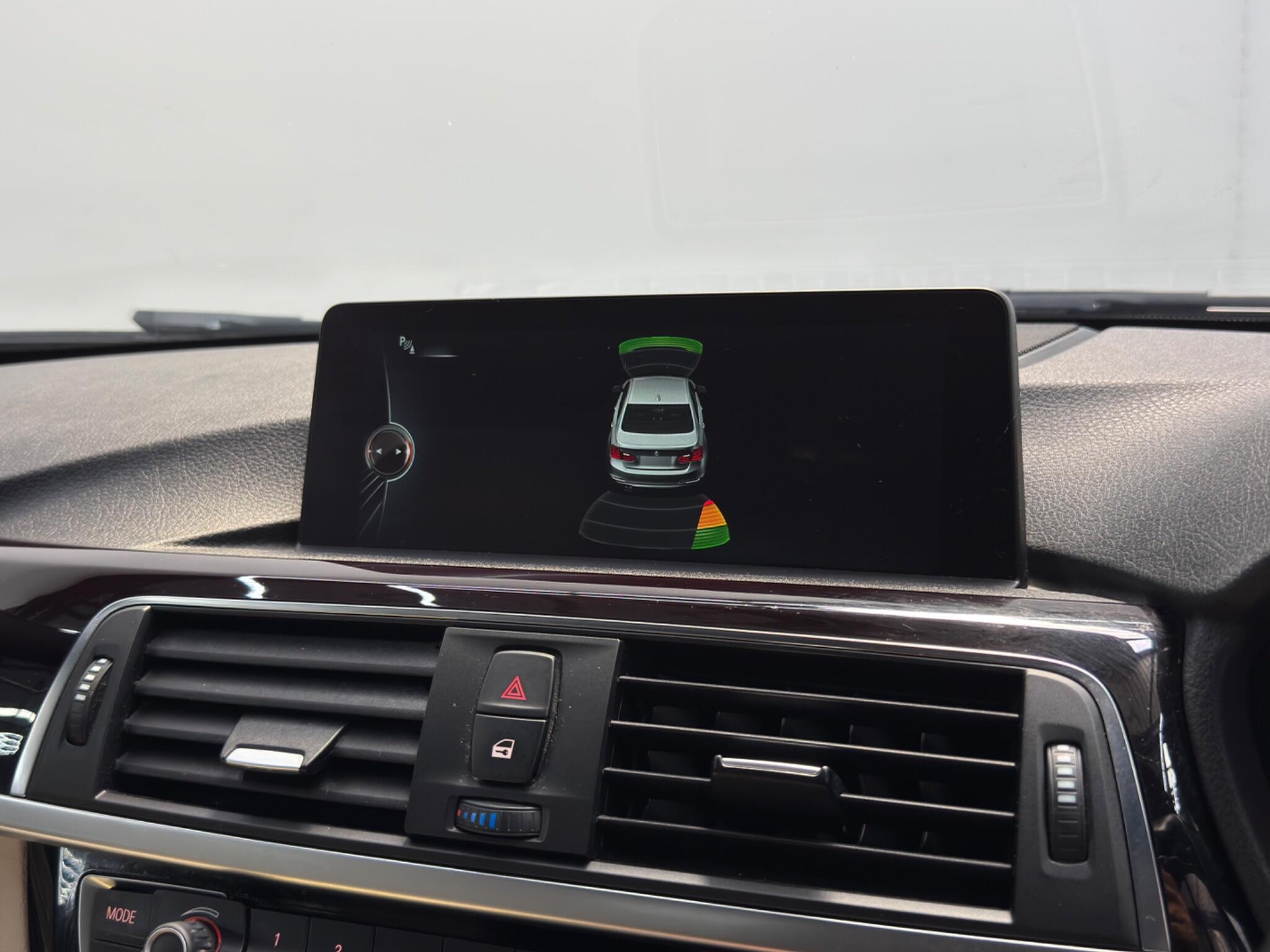 BMW 3 Series view 19