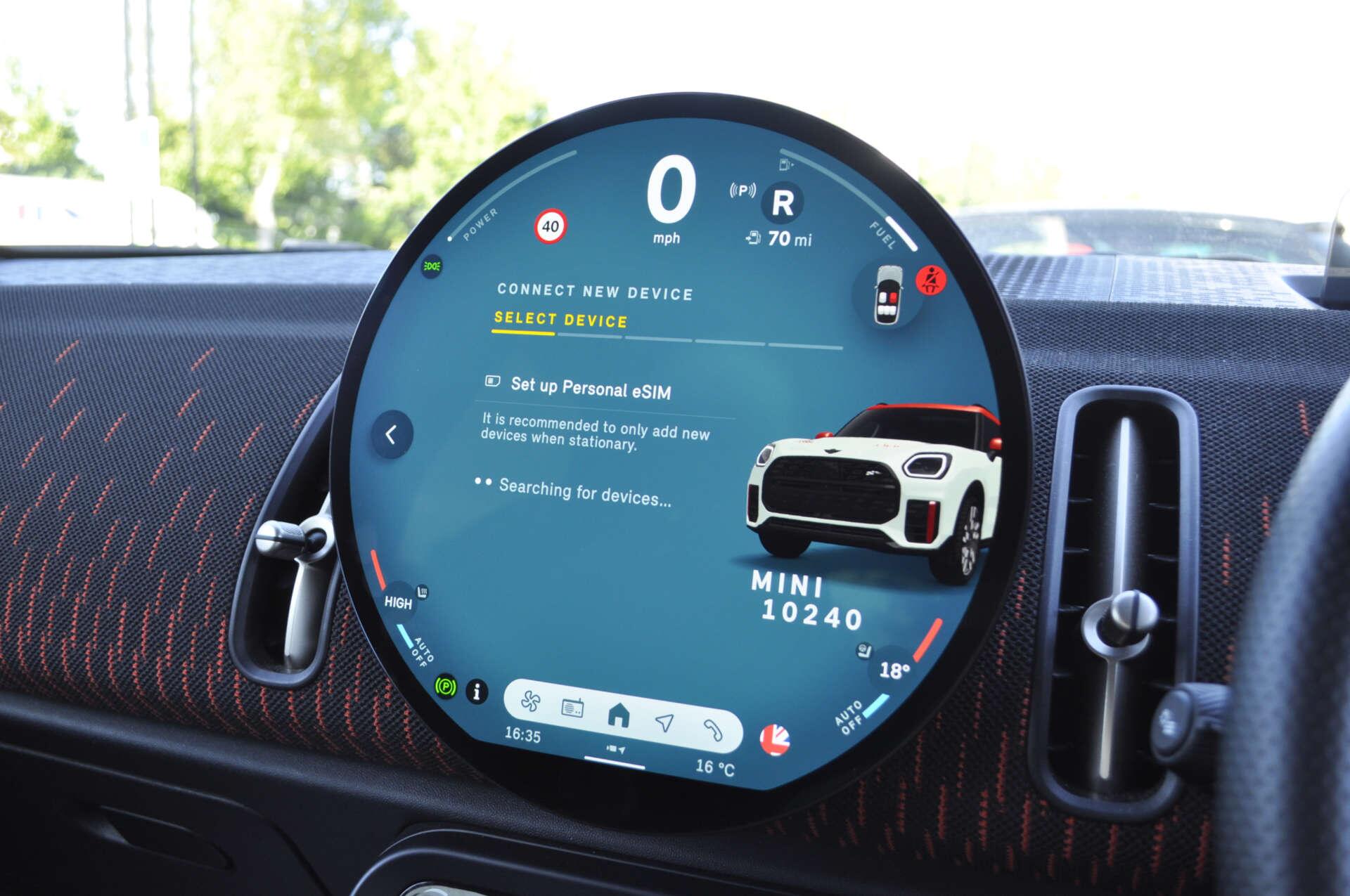 Mini Countryman view 22