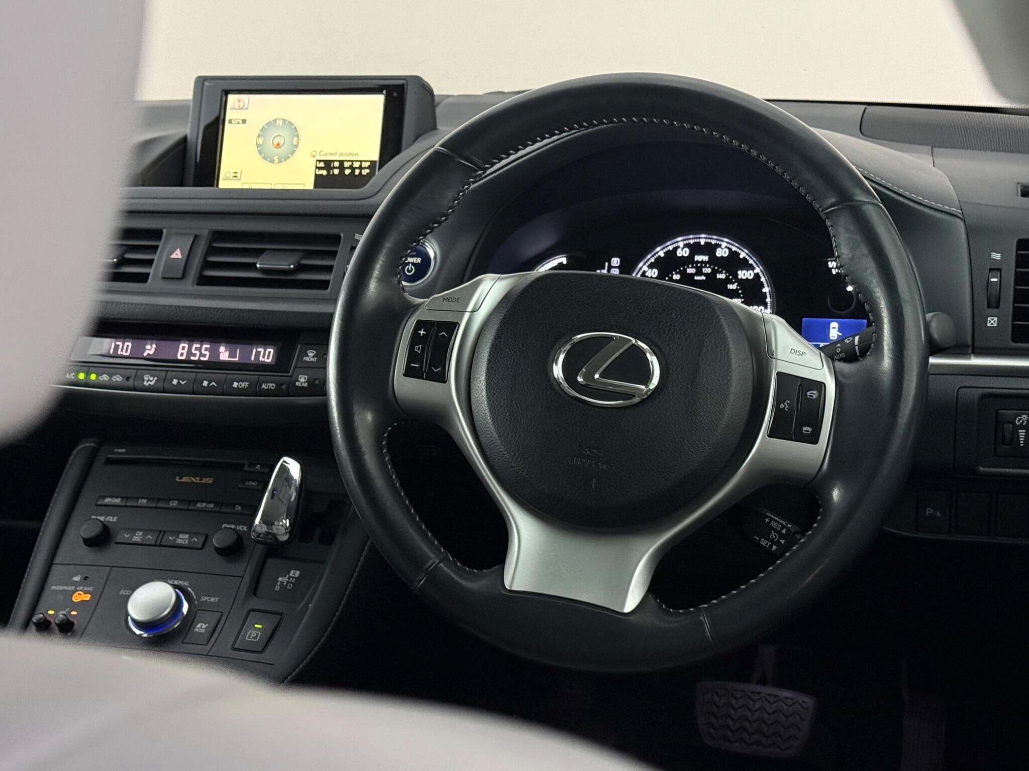 Lexus CT view 12