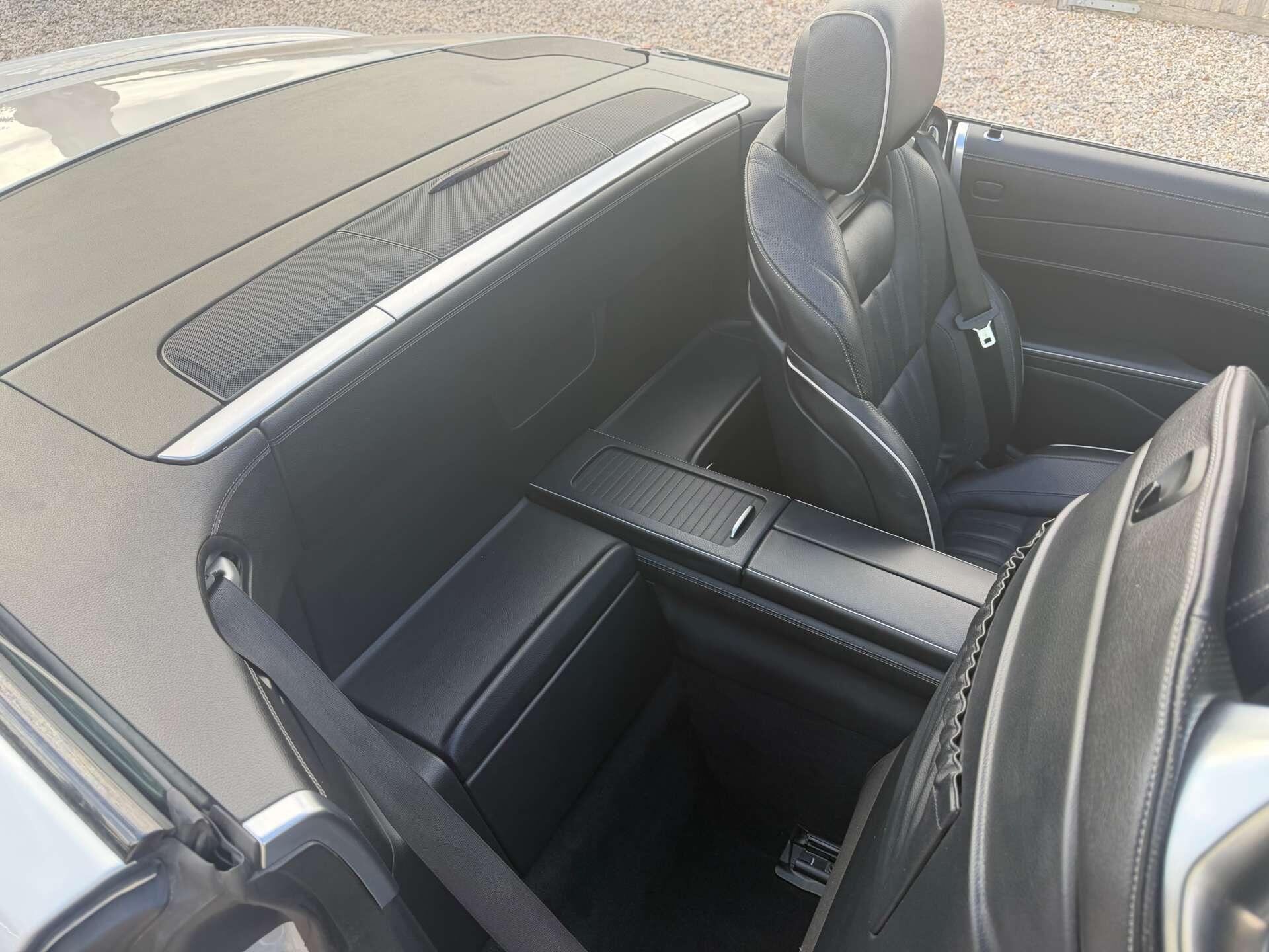 Mercedes-Benz SL view 16