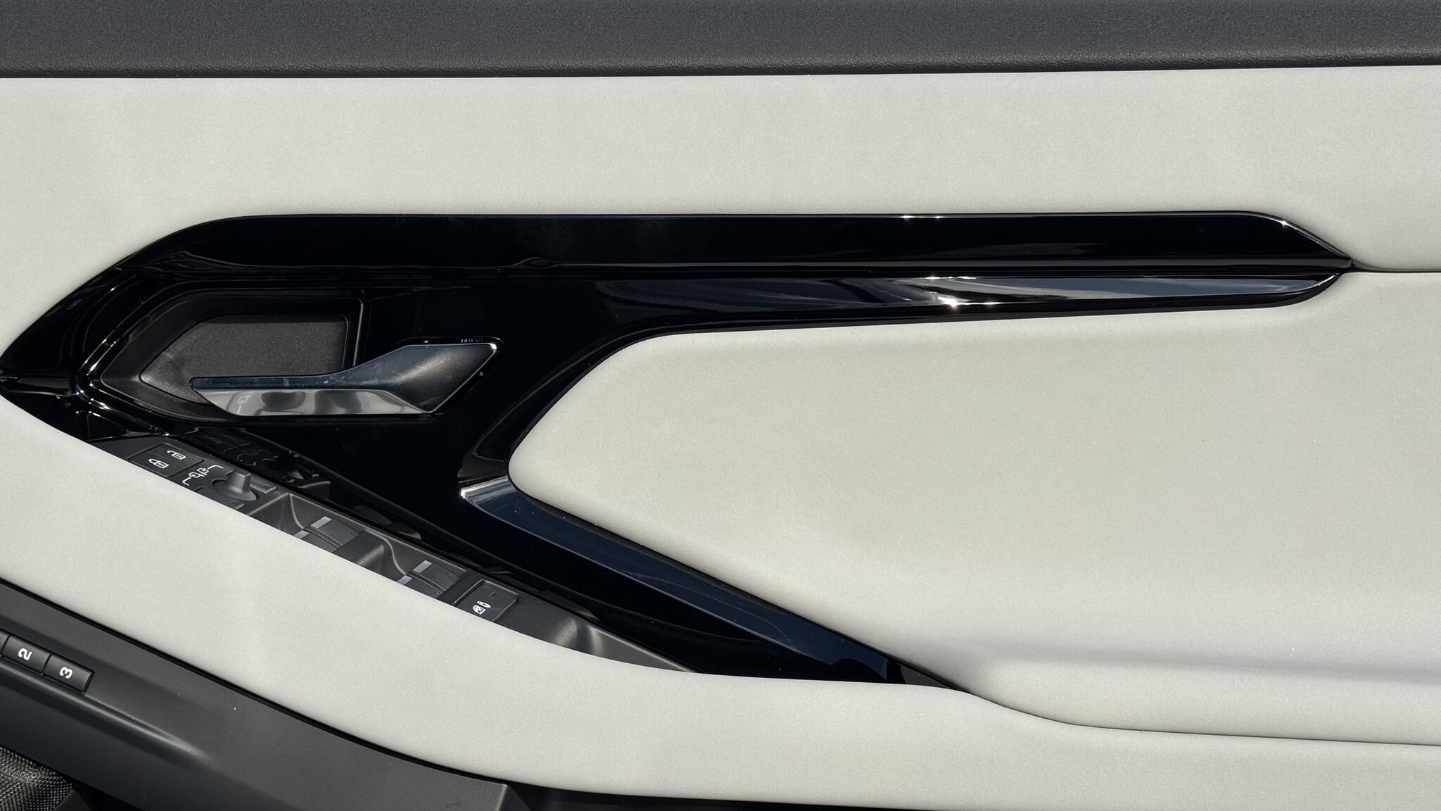 Land Rover Range Rover Evoque view 47
