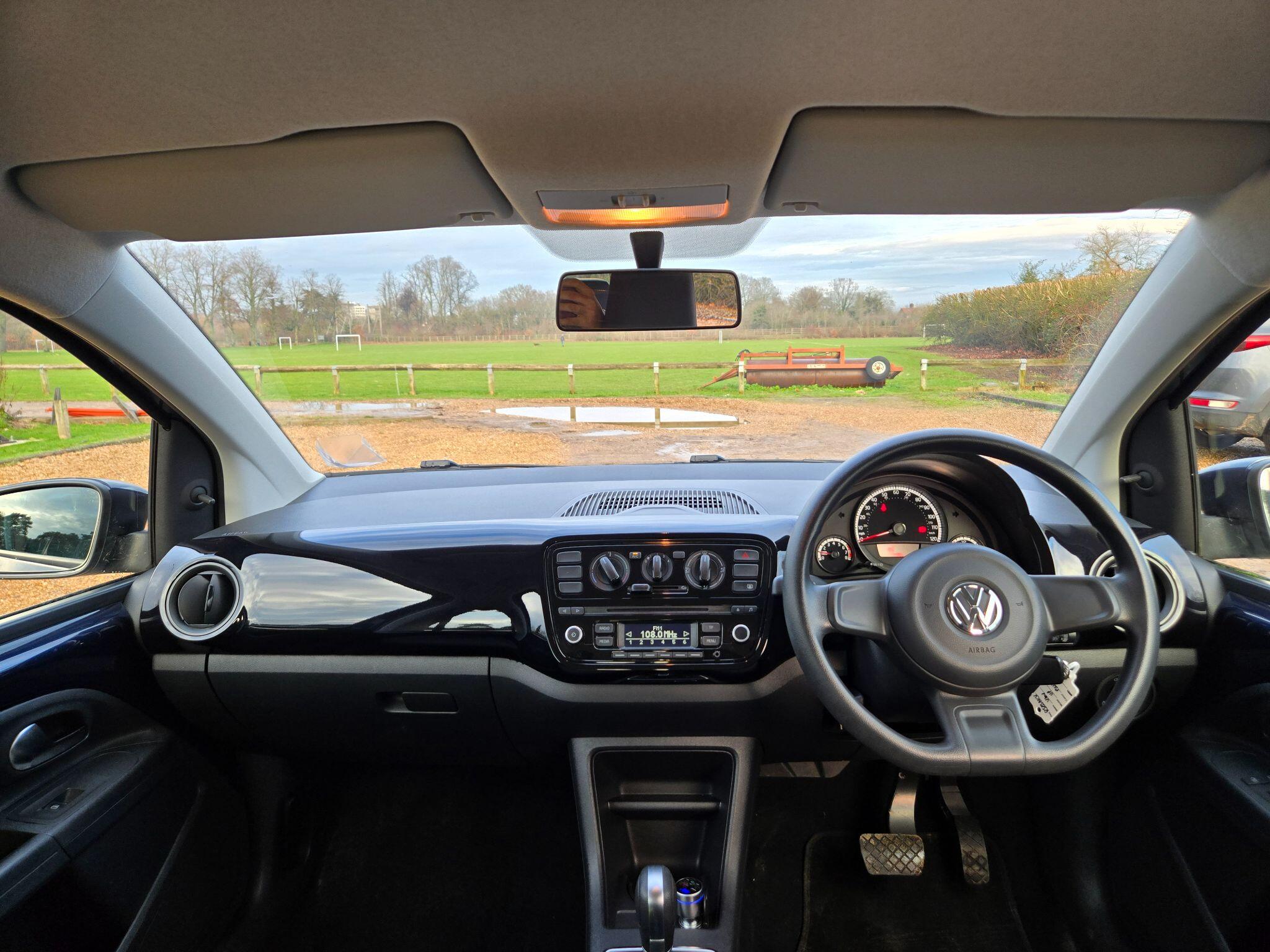 2013 Volkswagen up! 1.0 Move up! ASG Euro 5 5dr • 45,000 miles image 20