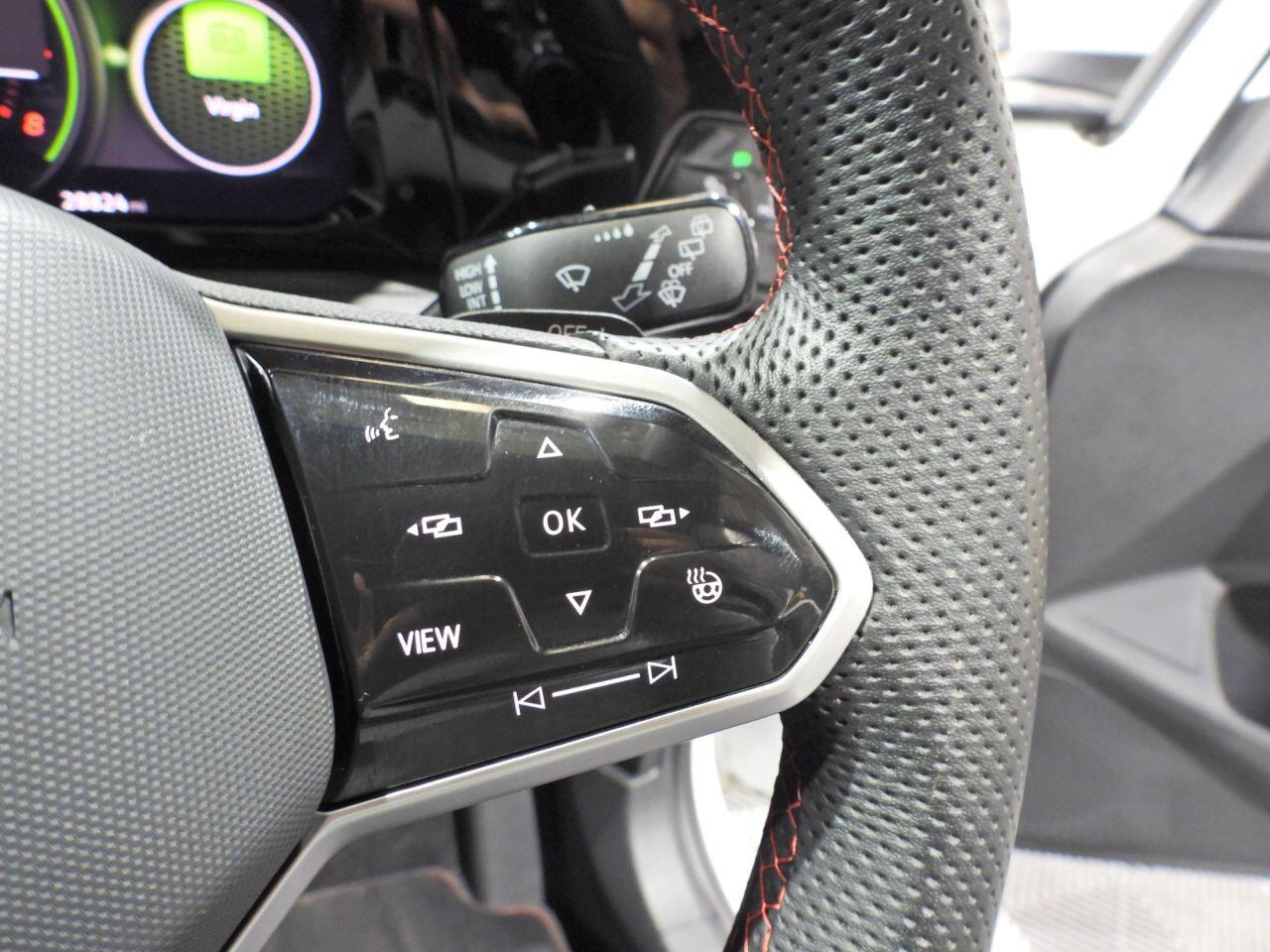 Volkswagen Golf view 27