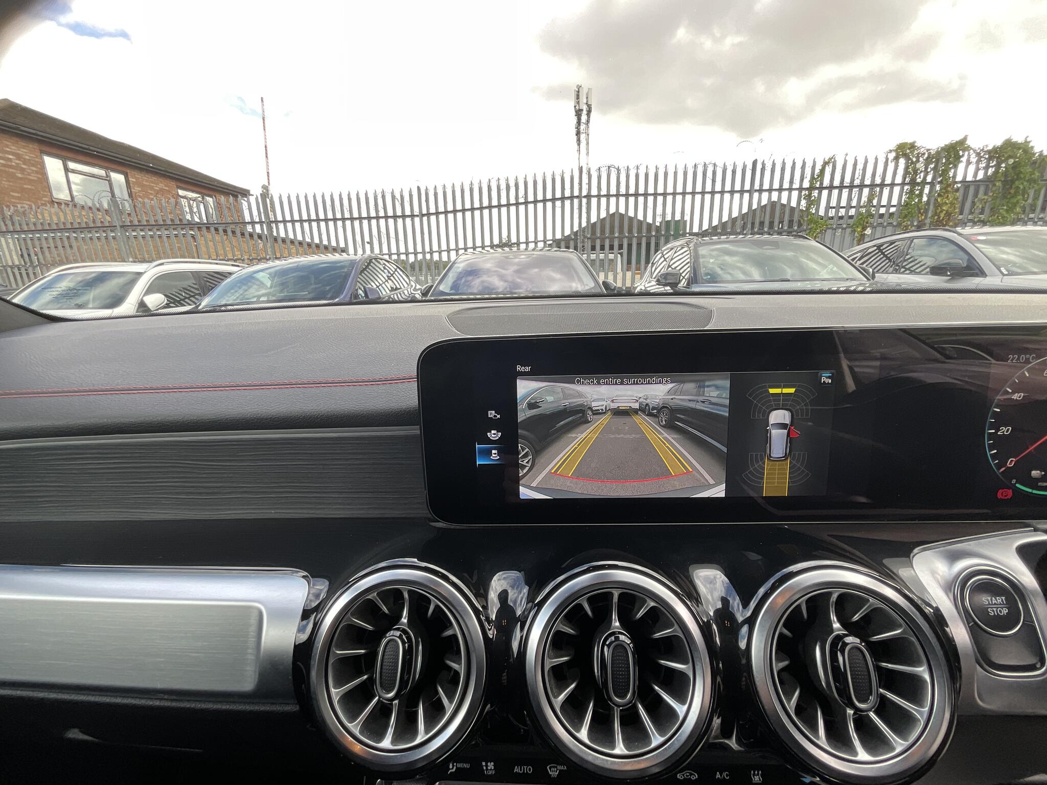 Mercedes-Benz 300 view 30