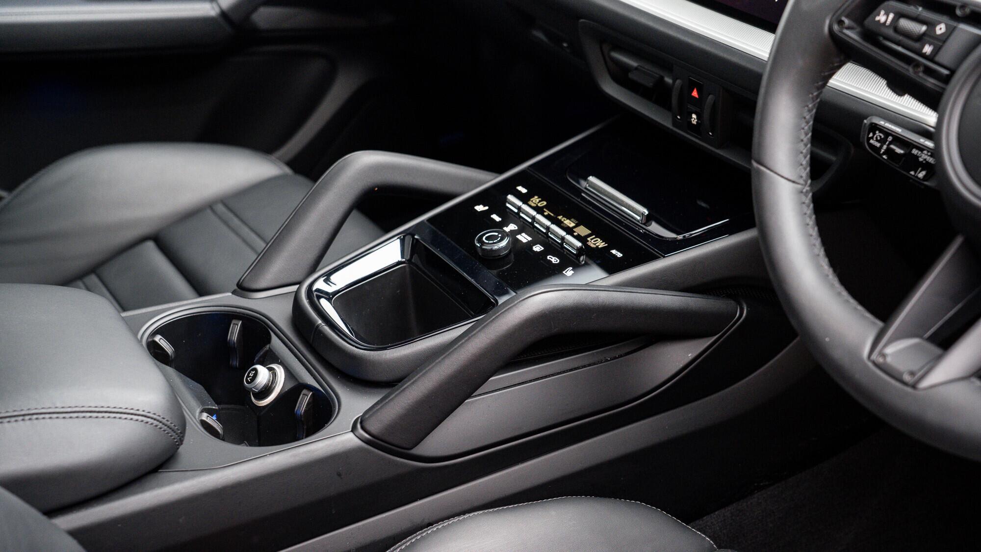 Porsche Cayenne view 42