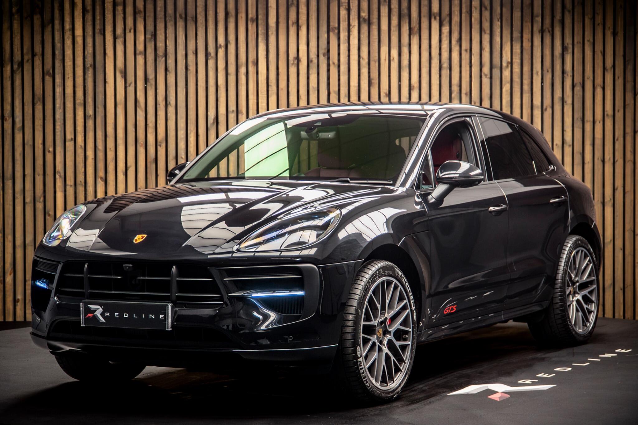 Porsche Macan view 8