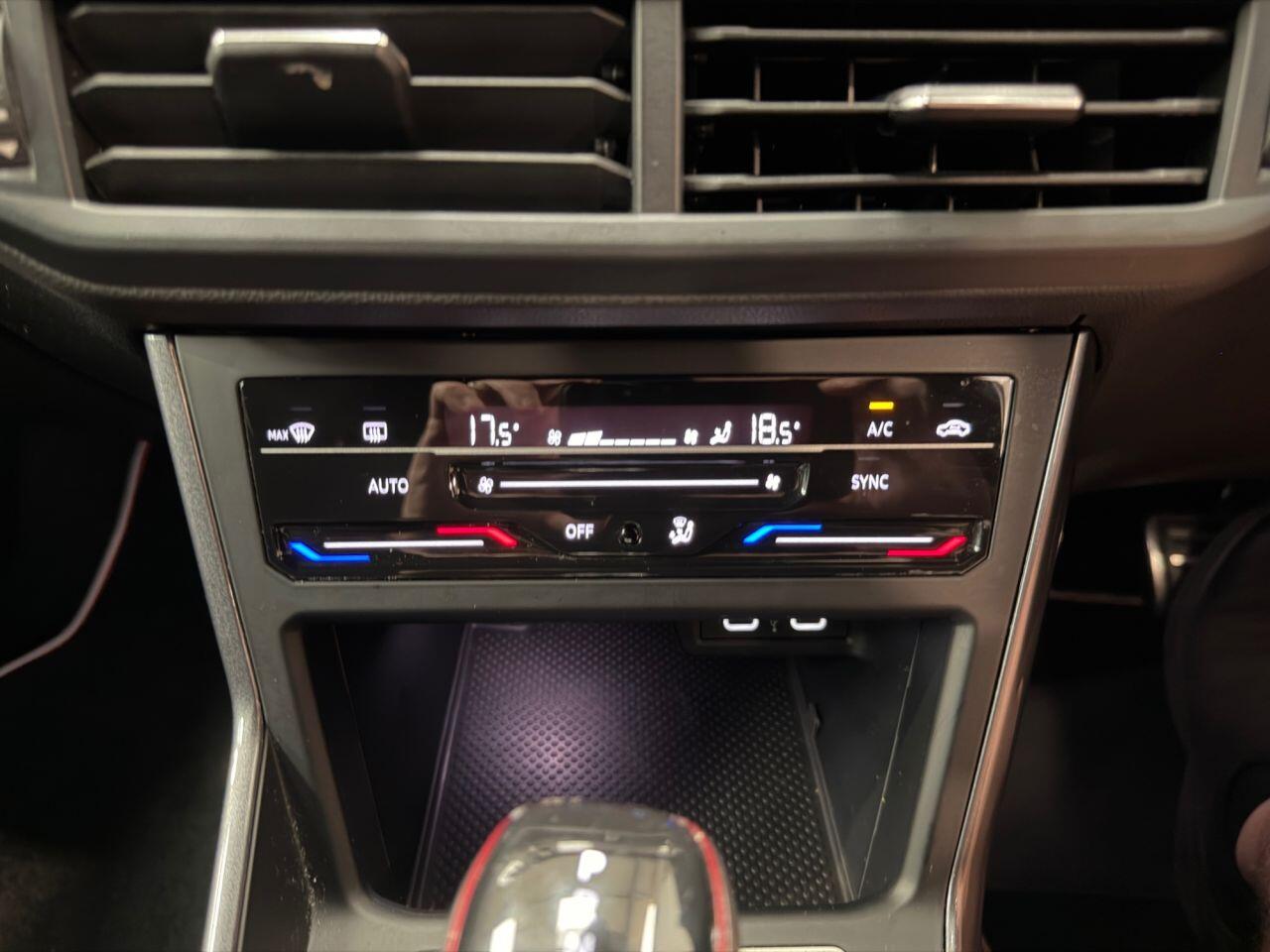 Volkswagen Polo view 29