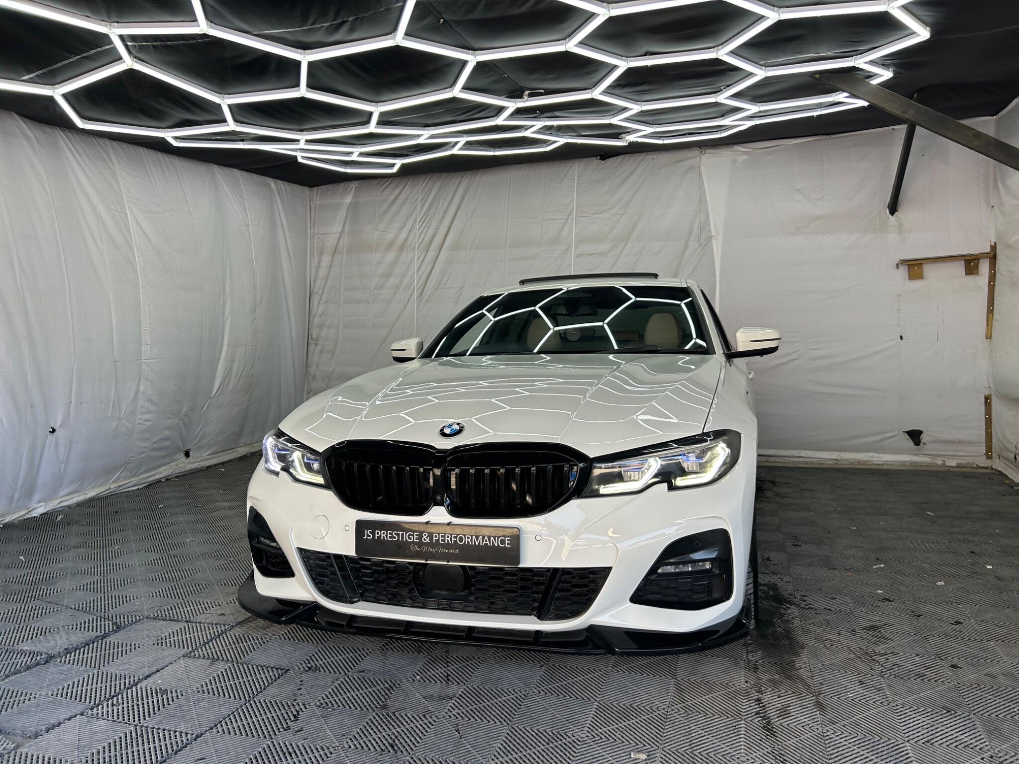 BMW 3 Series view 5