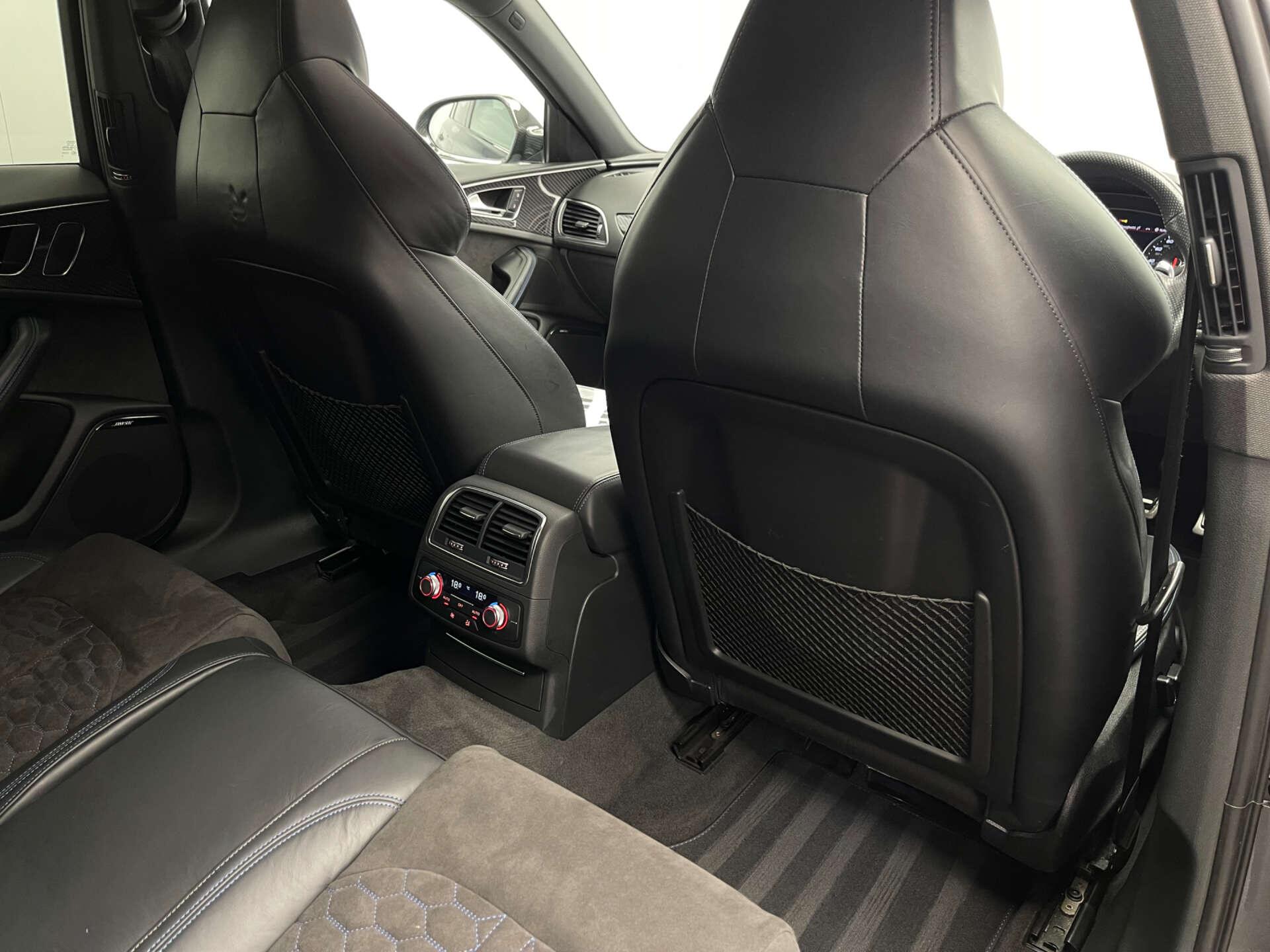 Audi RS6 Avant view 22