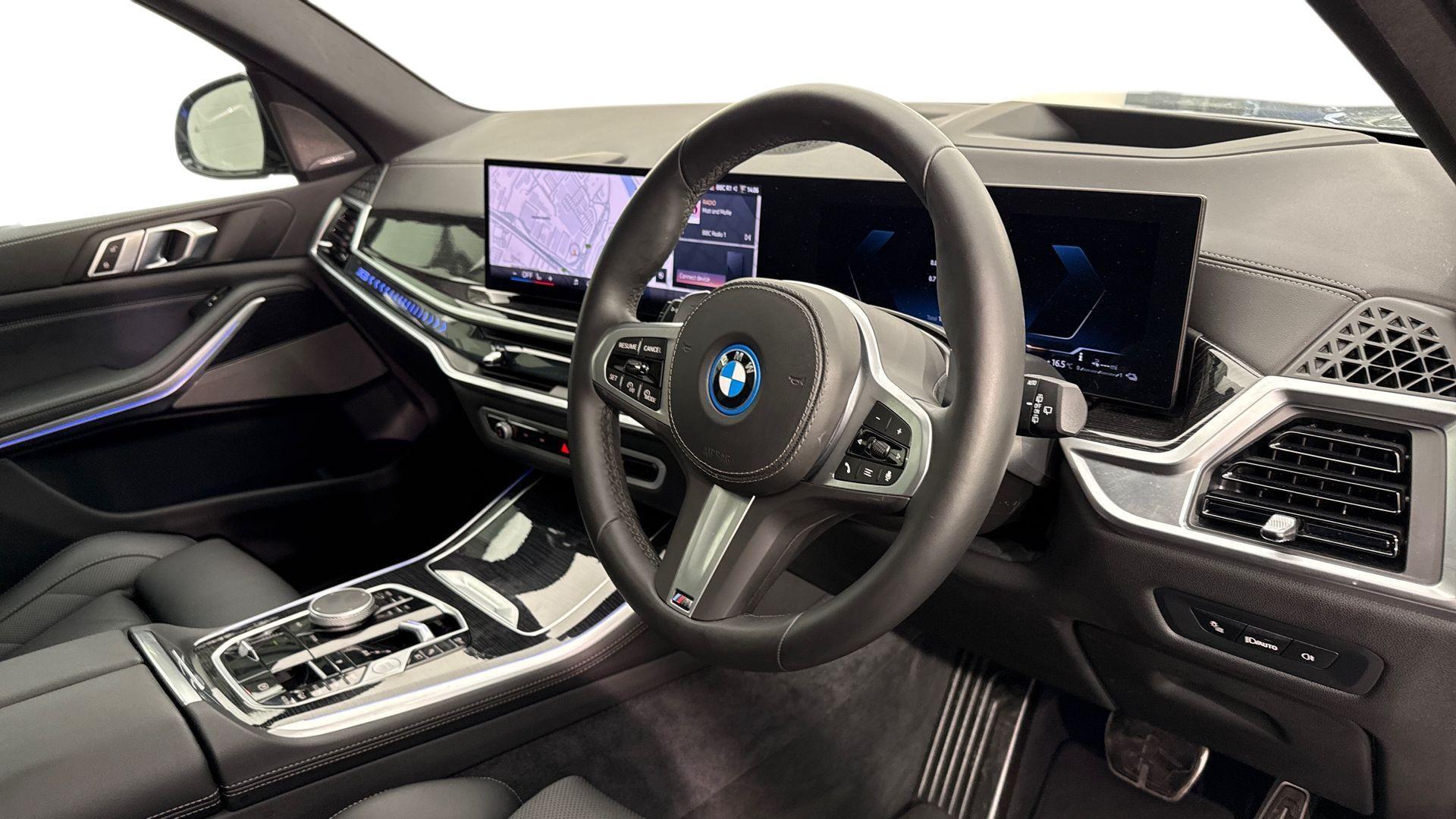 BMW X5 view 6
