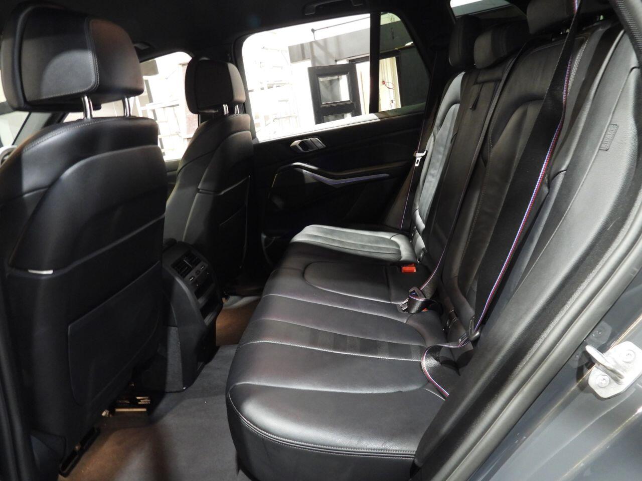 BMW X5 view 21