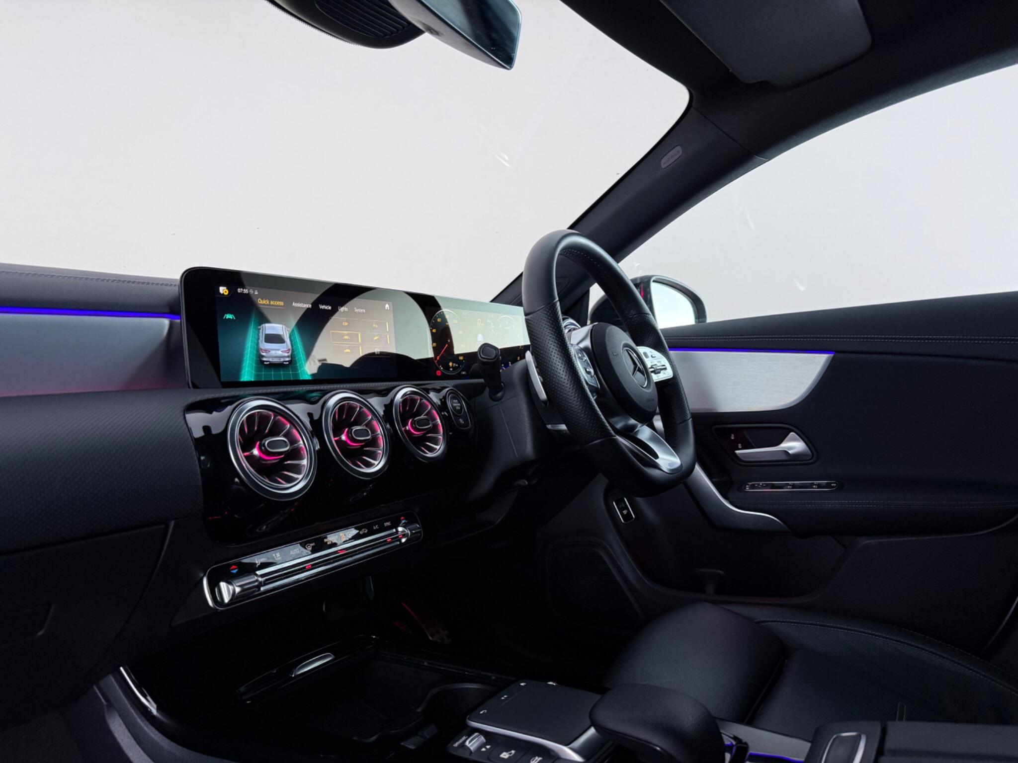 Mercedes-Benz Cla view 4
