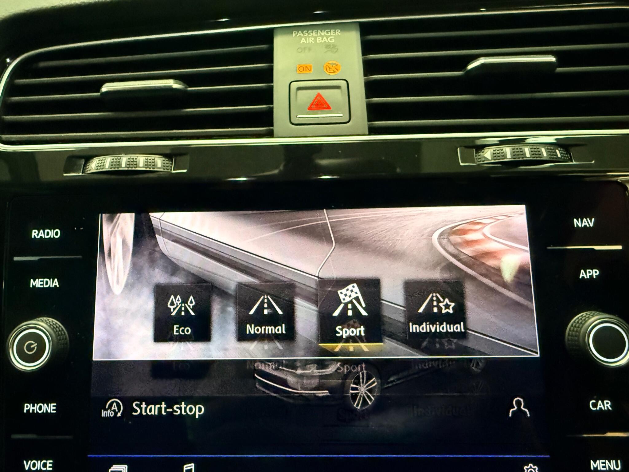 Volkswagen Golf view 27