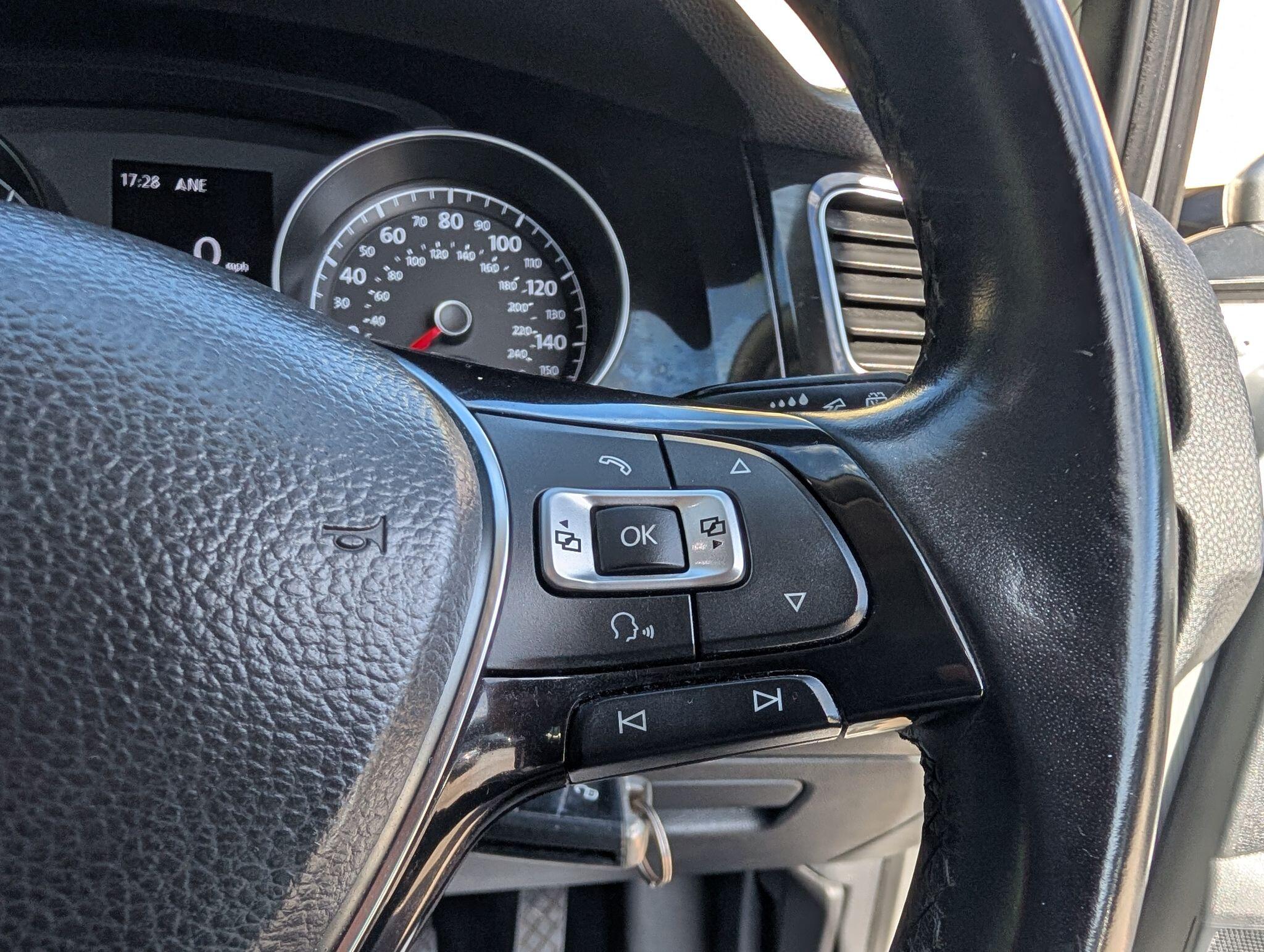 Volkswagen Golf view 27