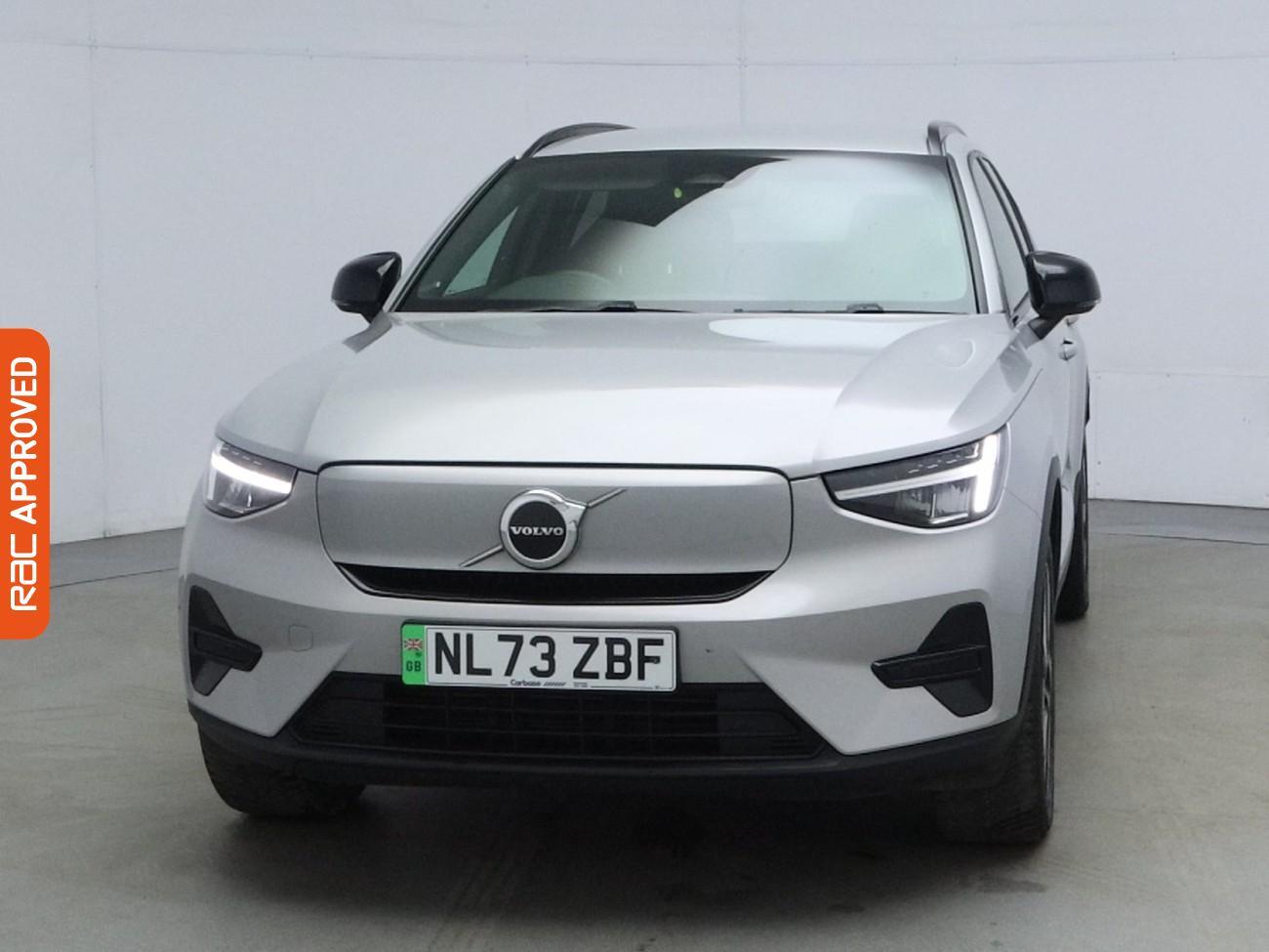 Volvo XC40 view 8