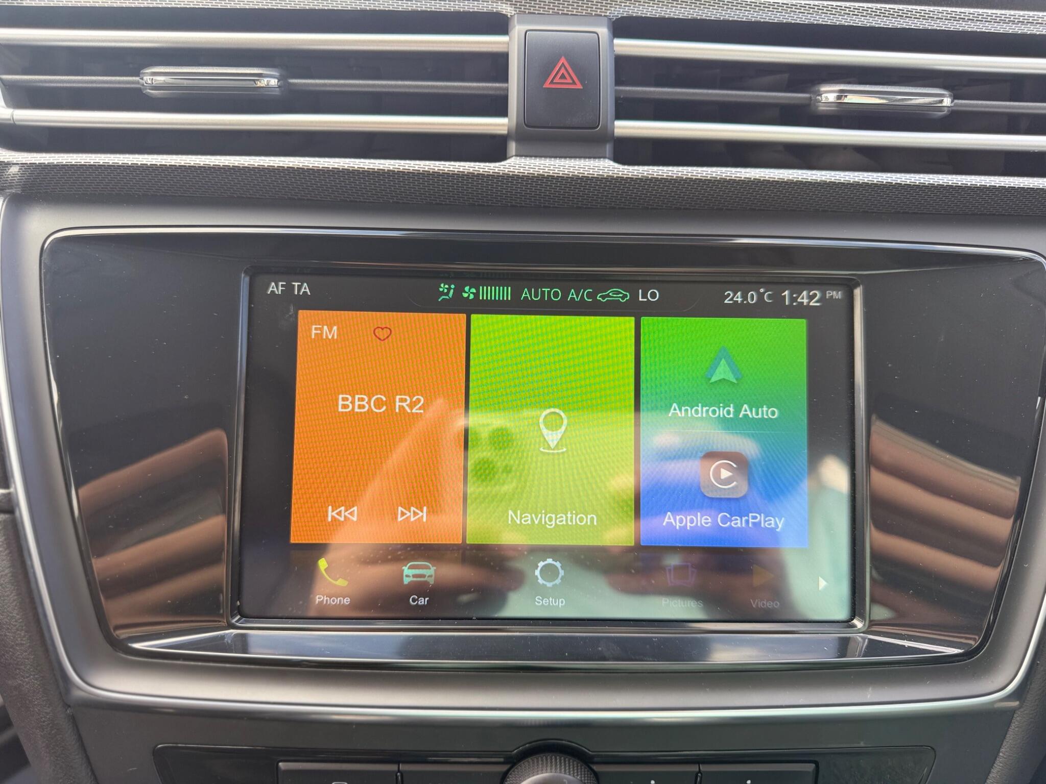 MG MG5 view 22