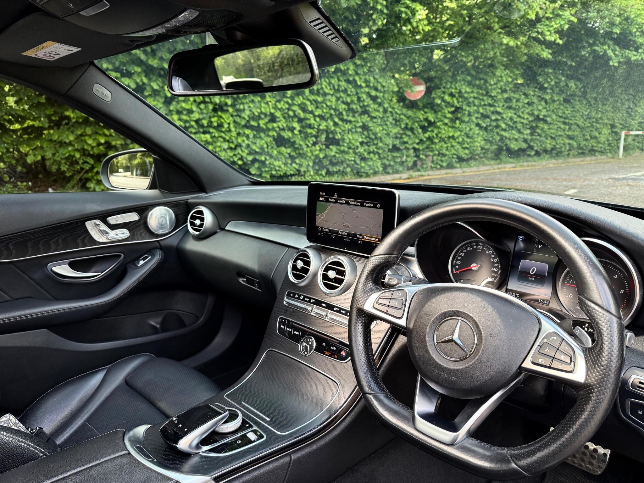 Mercedes-Benz C-Class view 4