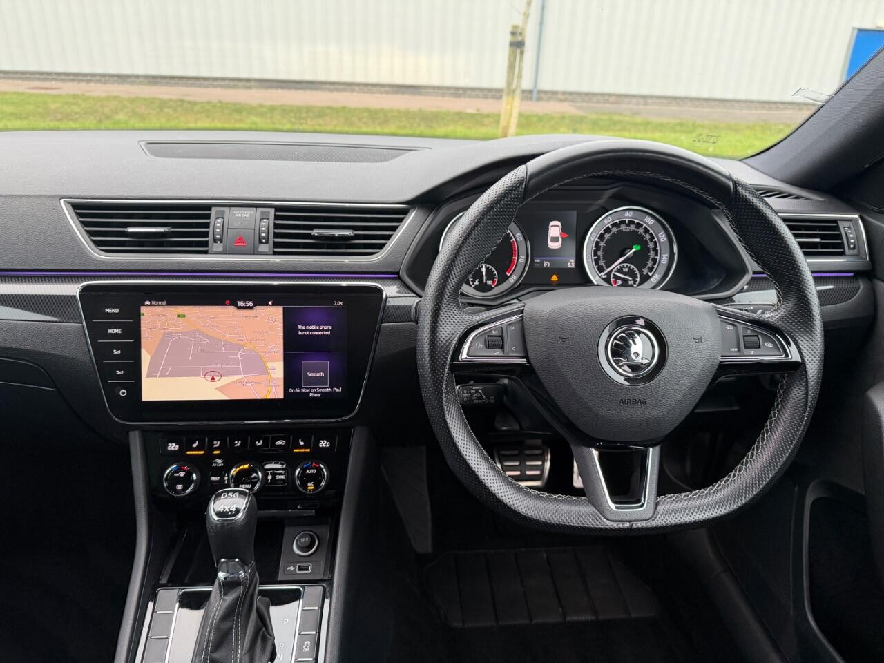 Skoda Superb view 24