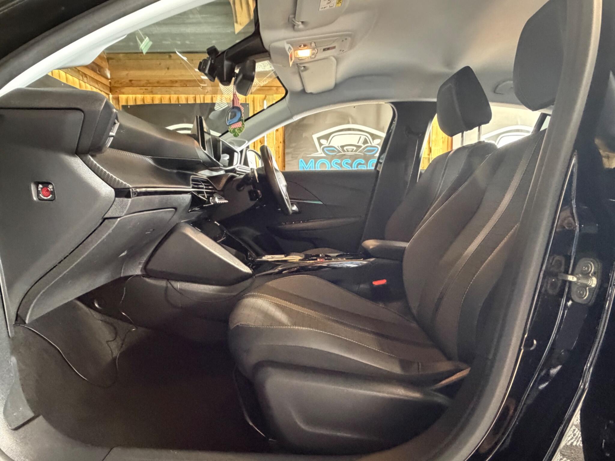 Peugeot 208 view 37