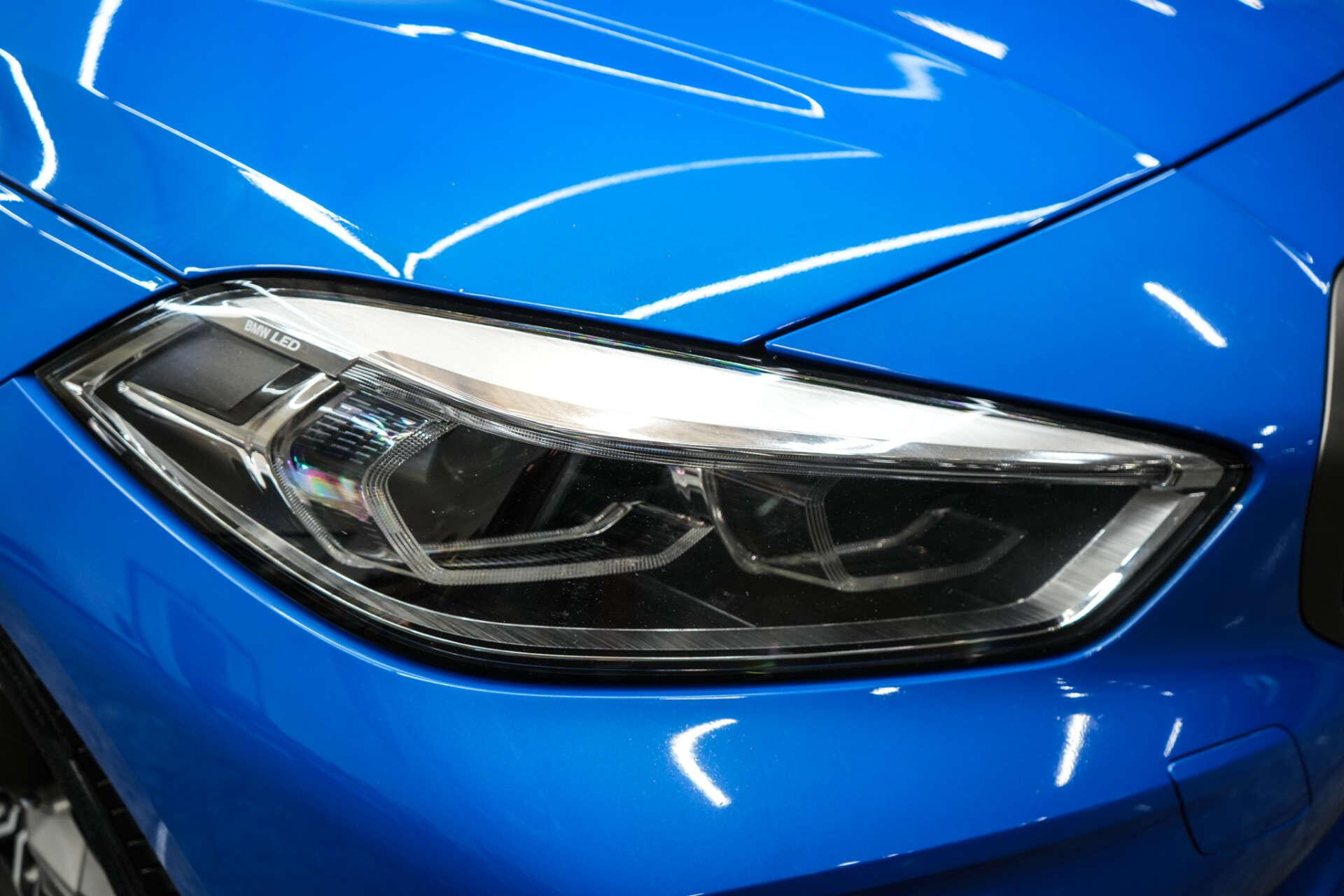 BMW 1 Series view 6