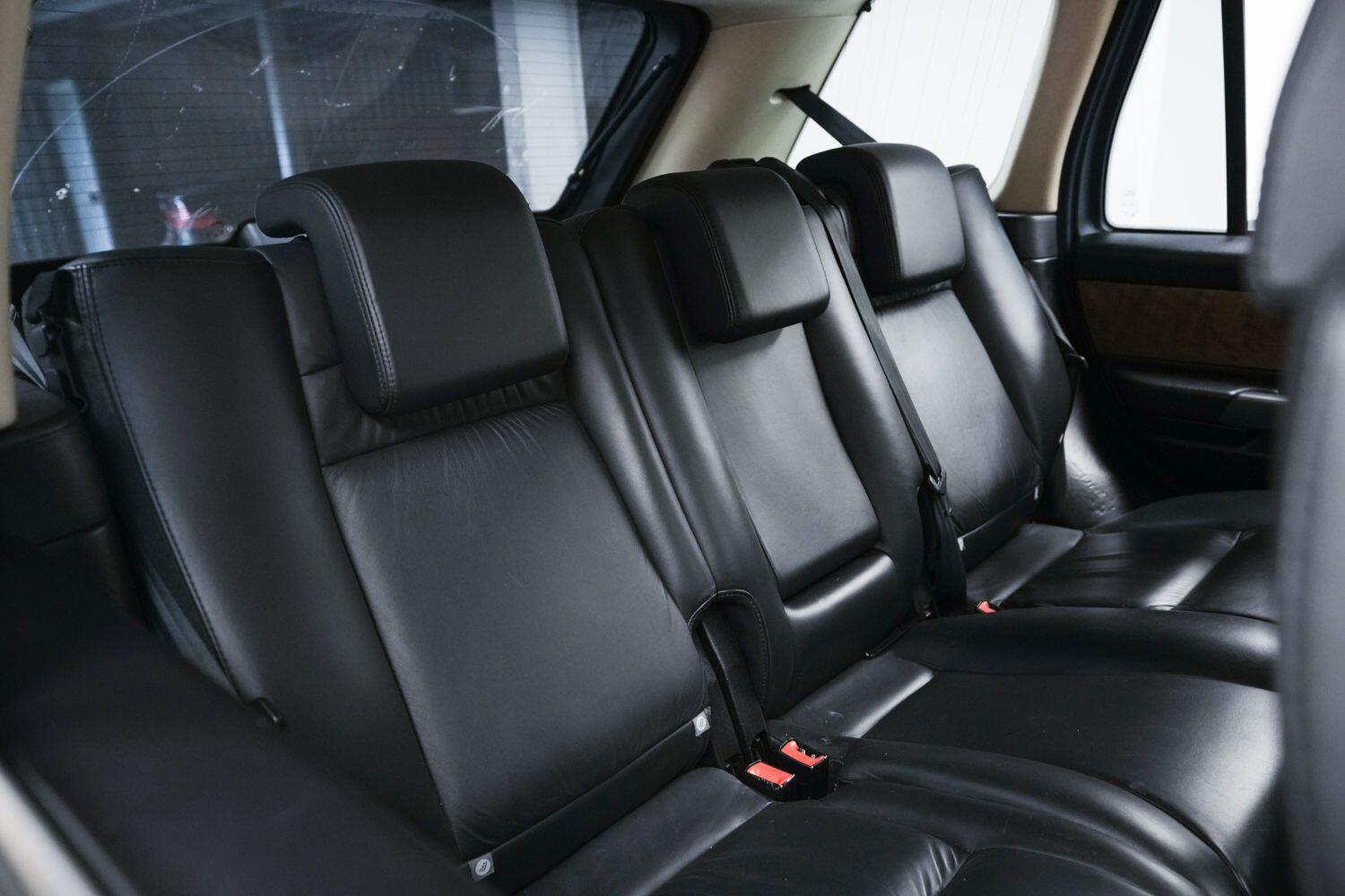 Land Rover Range Rover Sport view 9