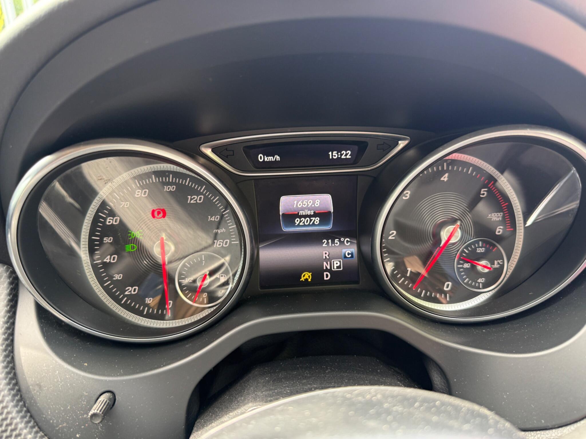 2017 Mercedes-Benz GLA image 40