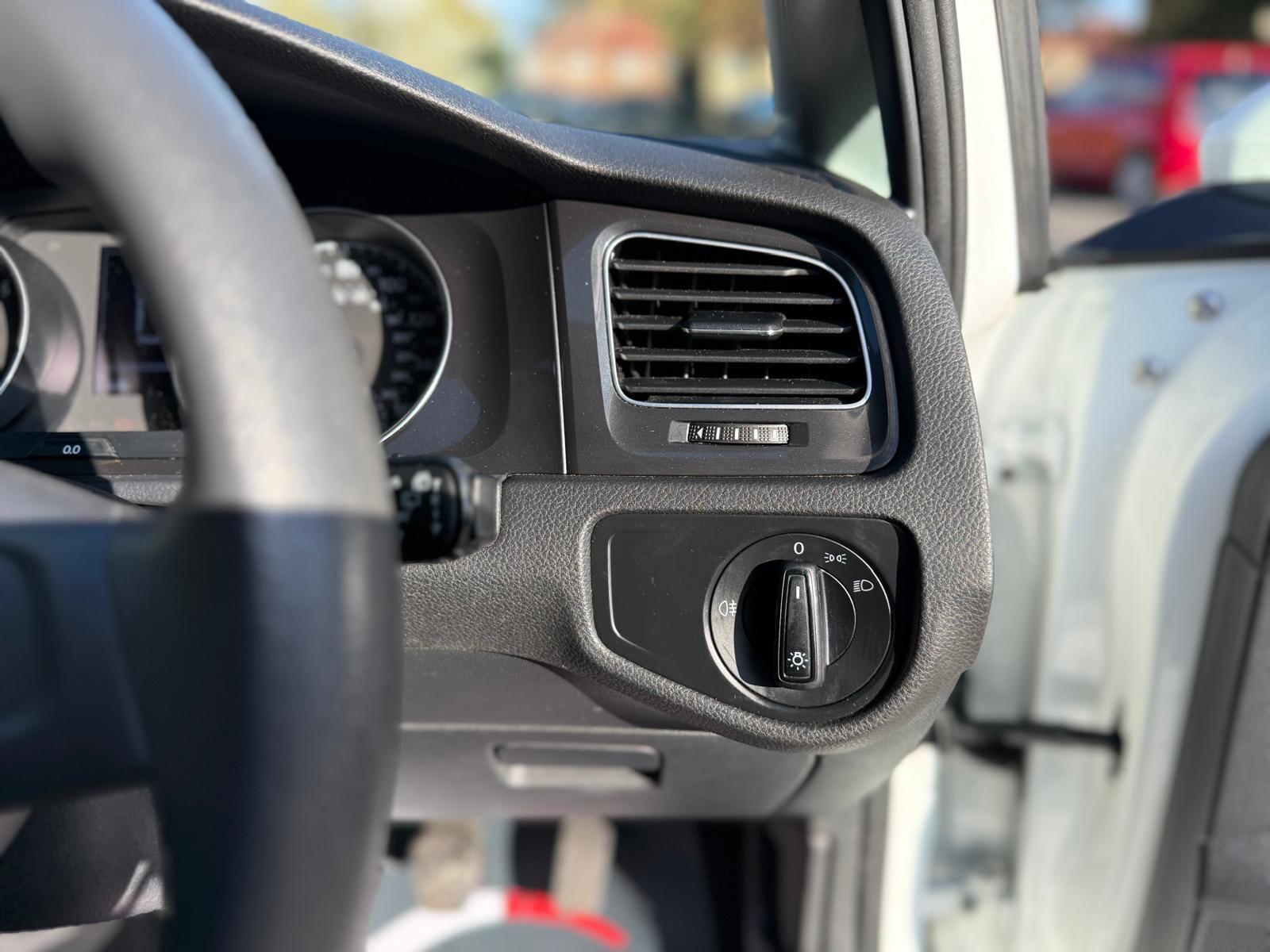 Volkswagen Golf view 43
