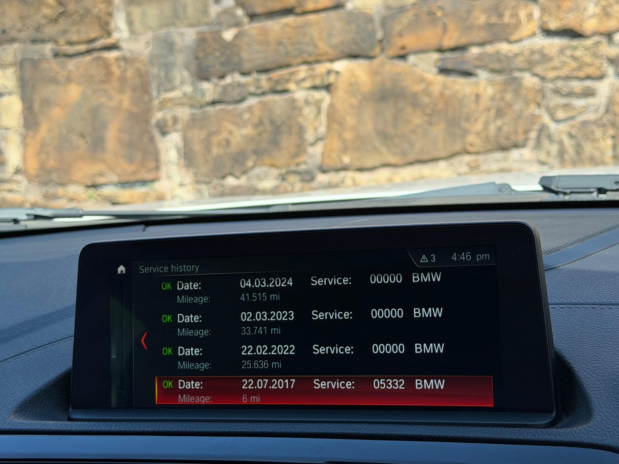BMW 1 Series view 35