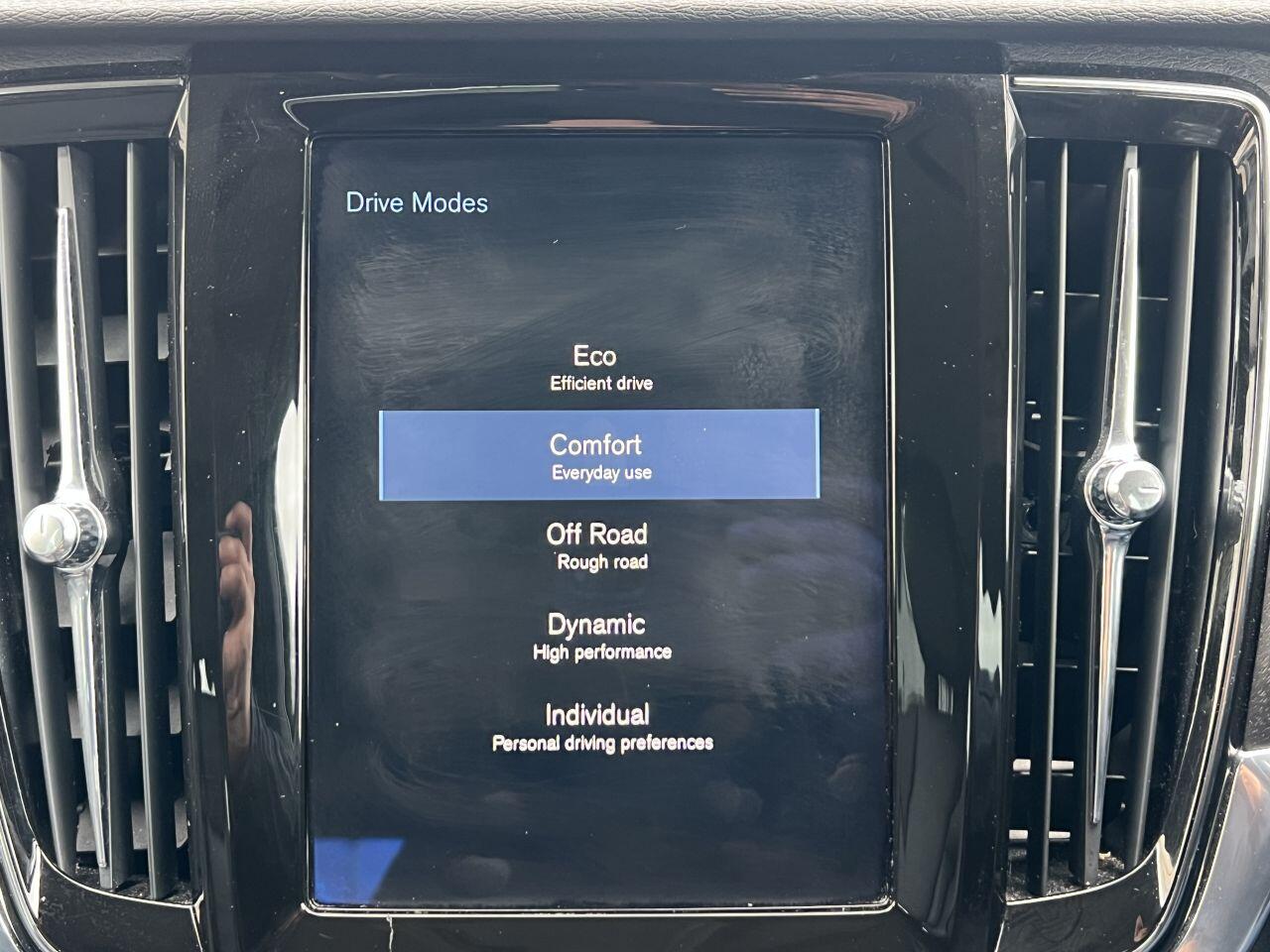 Volvo V90 Cross Country view 50