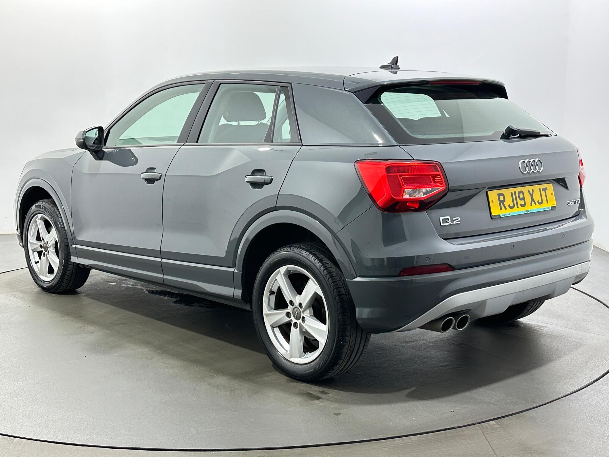Audi Q2 view 6