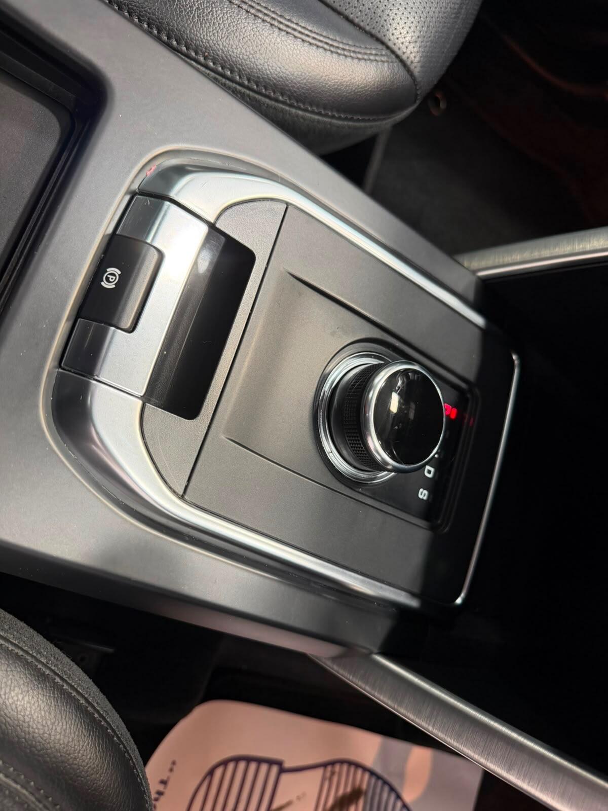 Land Rover Discovery Sport view 23